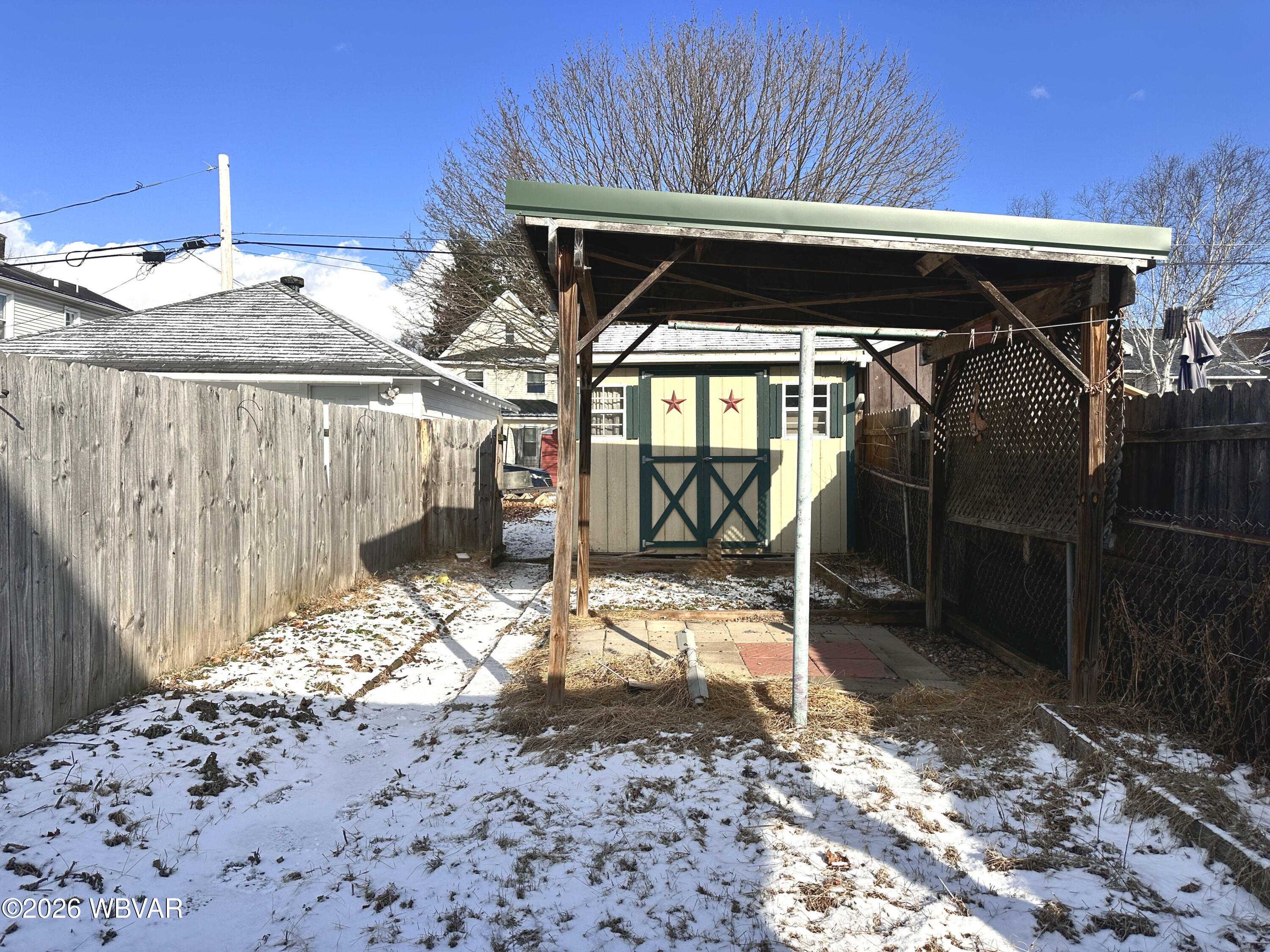 Properties 6 323 ADAMS STREET