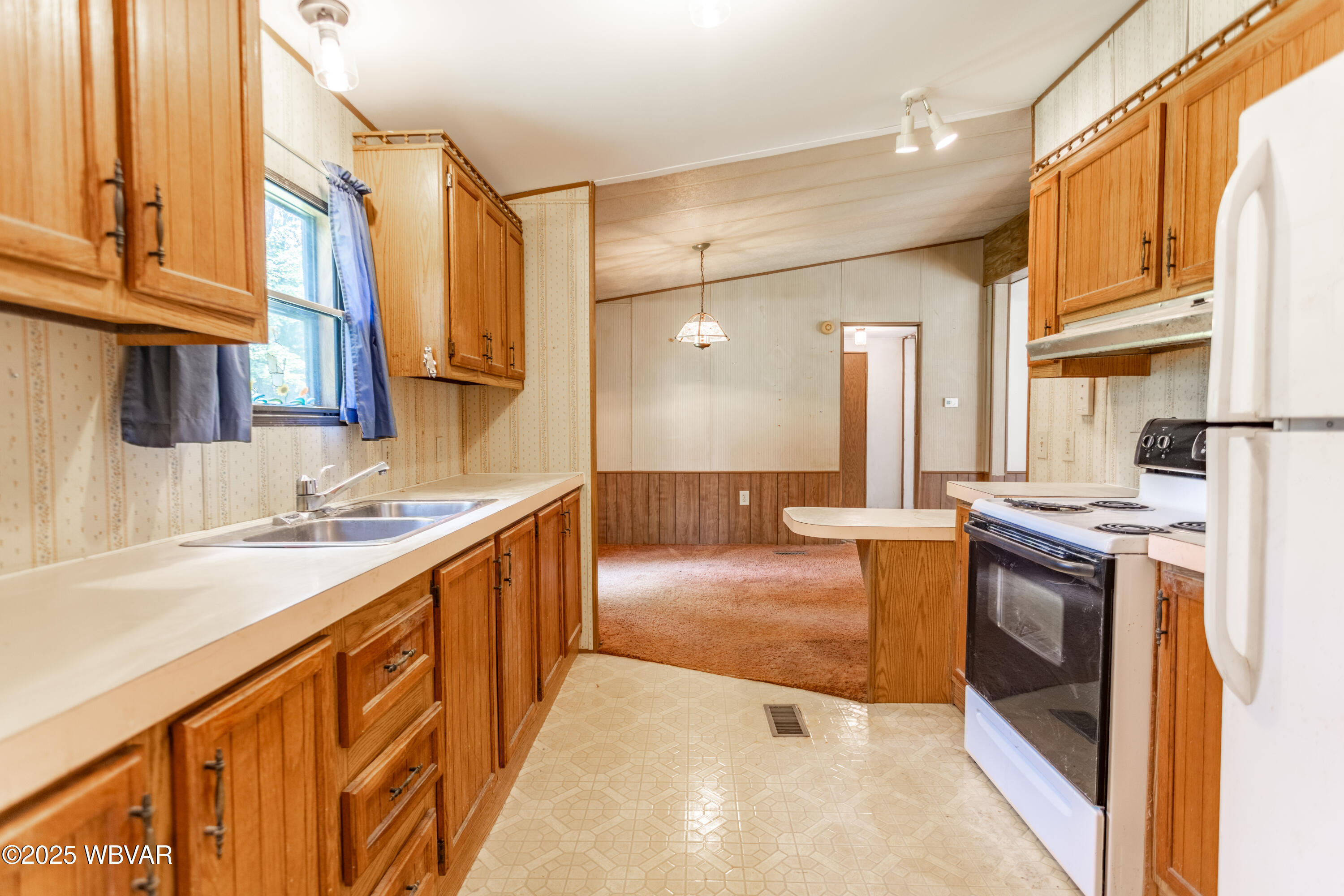 Williamsport, Pennsylvania 17702, United States, 3 Bedrooms Bedrooms, ,1 BathroomBathrooms,Residential,Pending,190616