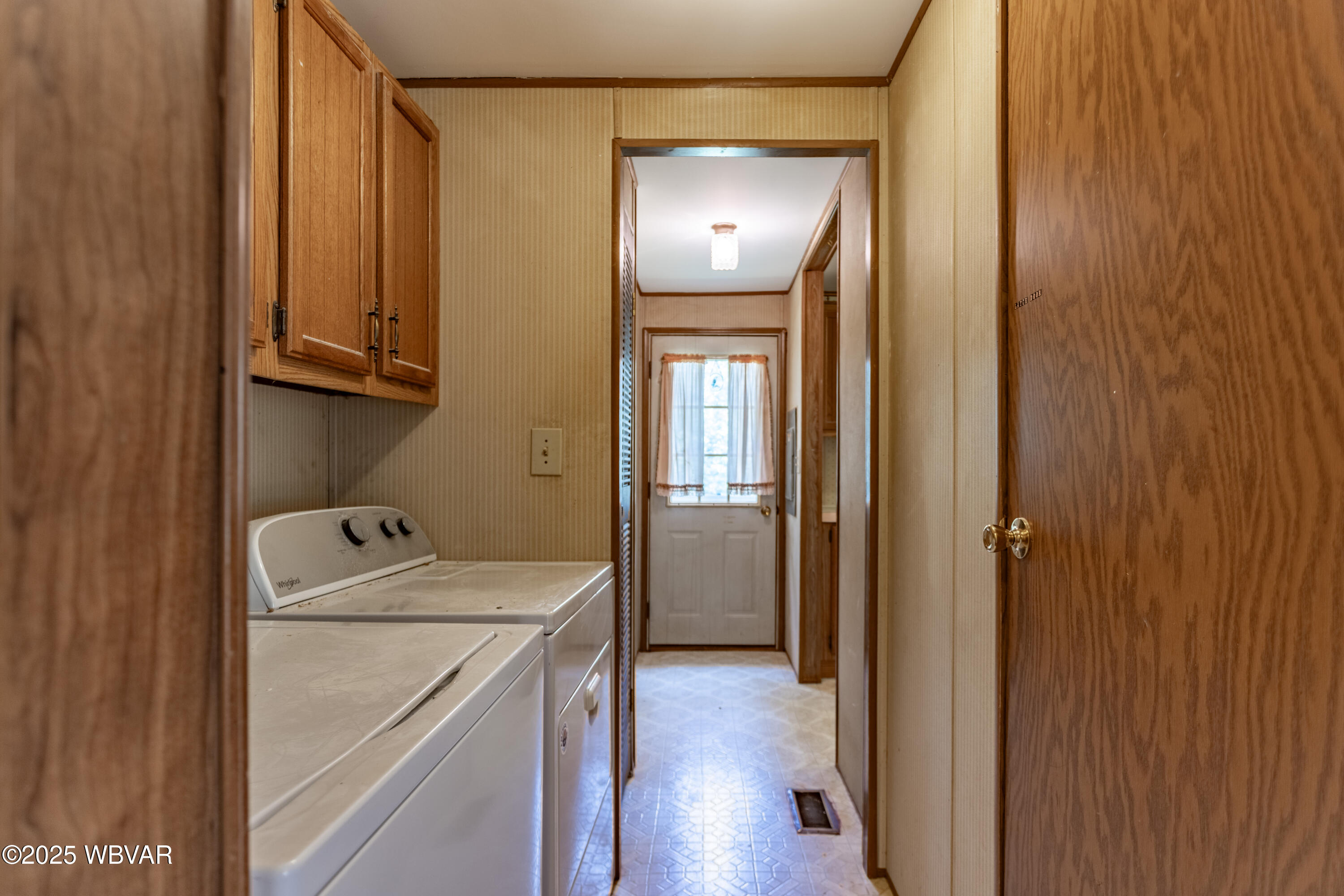 Williamsport, Pennsylvania 17702, United States, 3 Bedrooms Bedrooms, ,1 BathroomBathrooms,Residential,Pending,190616