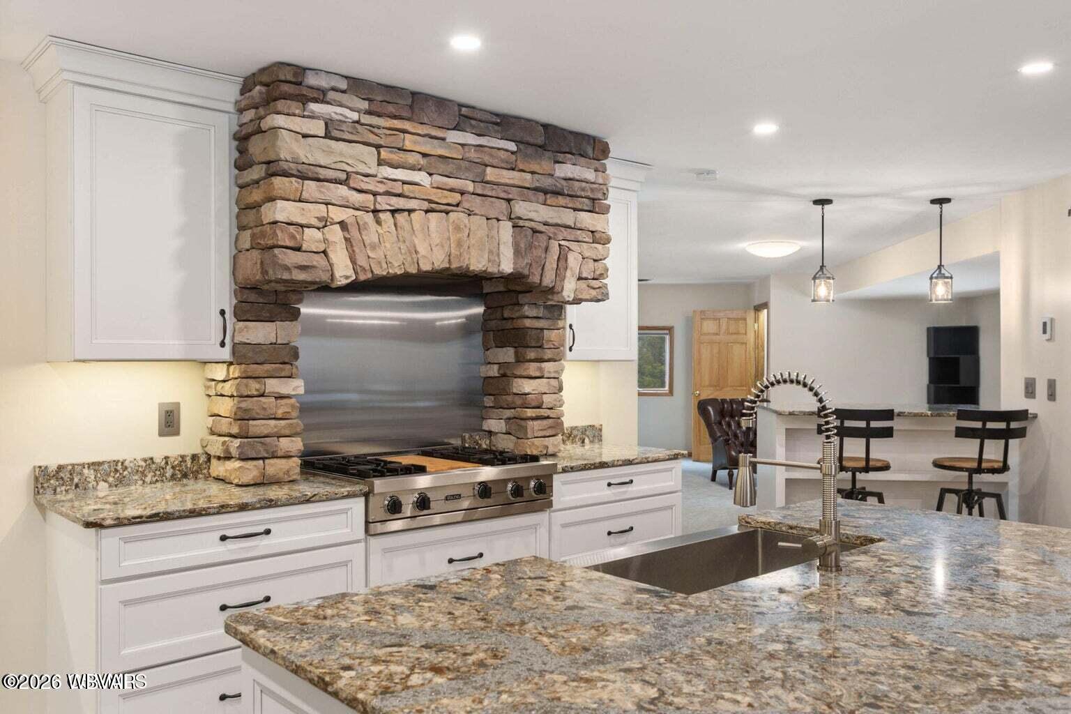 Properties 6 236 WAGMYR LANE