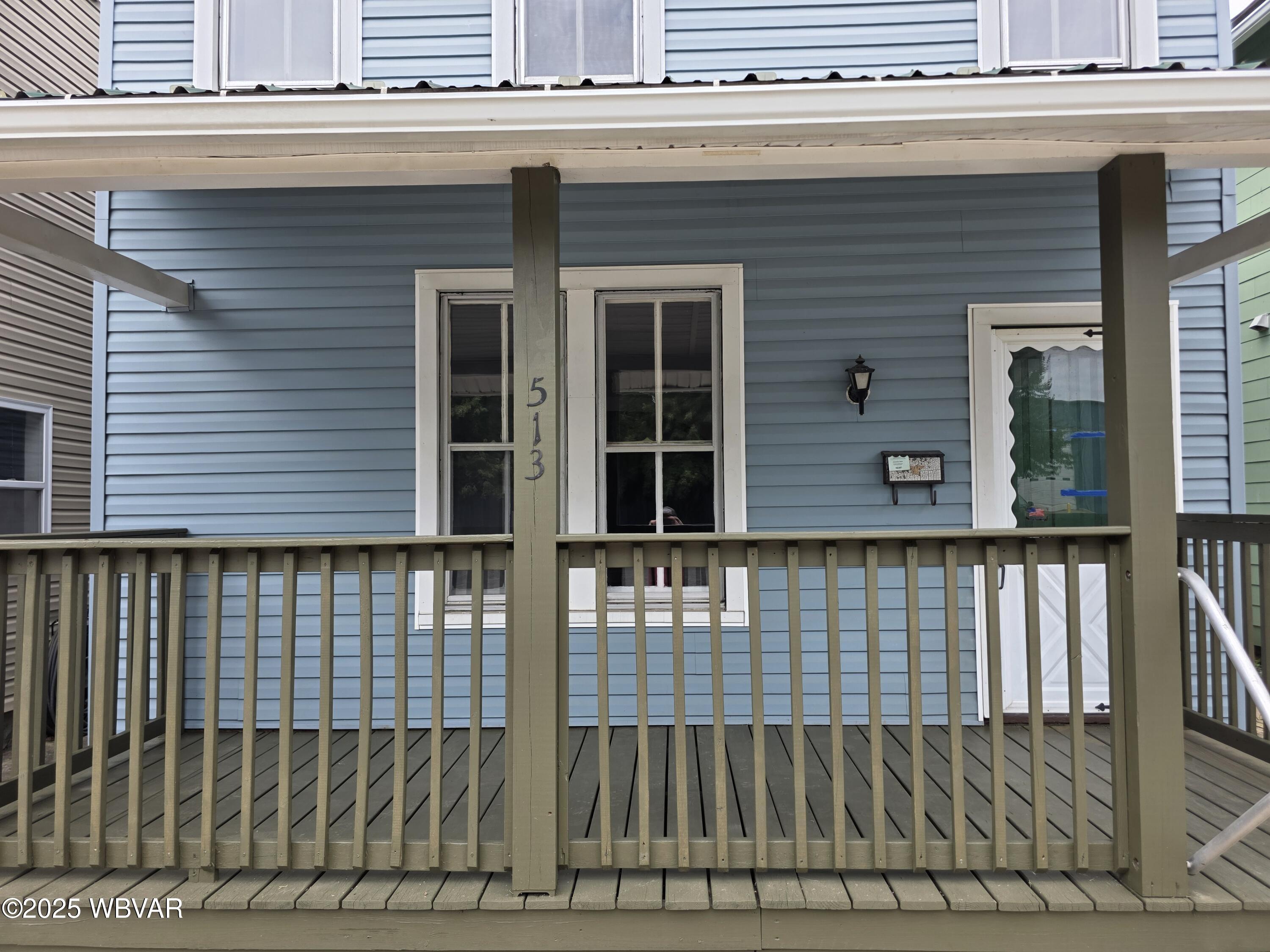 513 ASH STREET