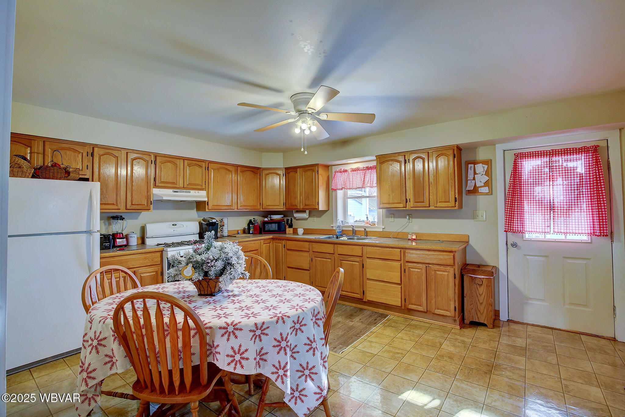 Williamsport, Pennsylvania 17701, United States, 3 Bedrooms Bedrooms, ,2 BathroomsBathrooms,Residential,Pending,18378