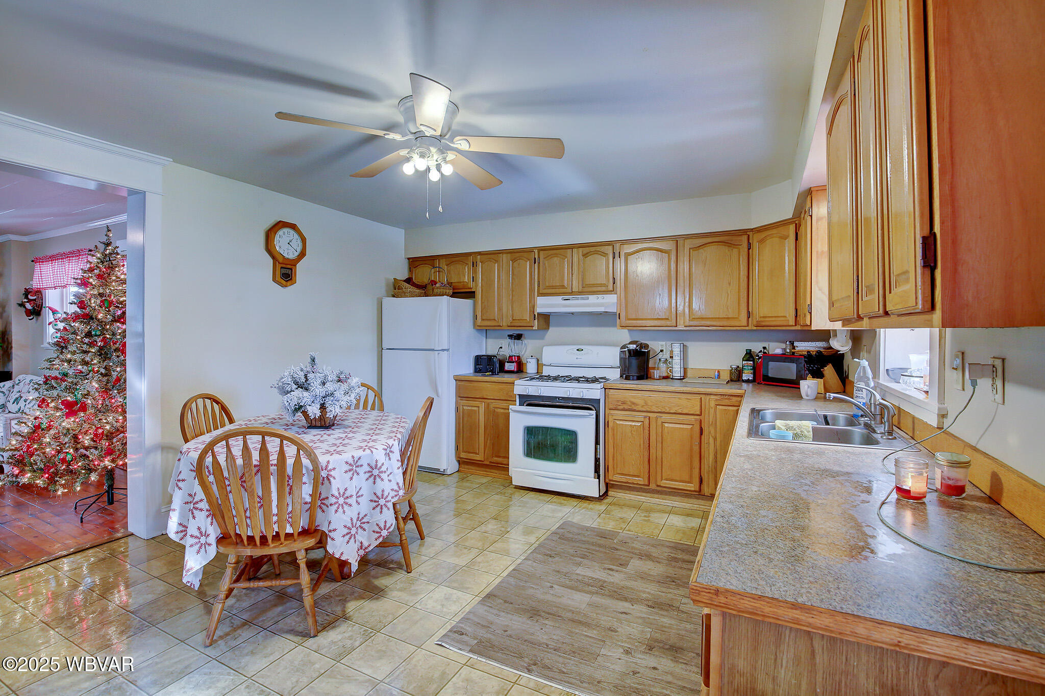 Williamsport, Pennsylvania 17701, United States, 3 Bedrooms Bedrooms, ,2 BathroomsBathrooms,Residential,Pending,18378