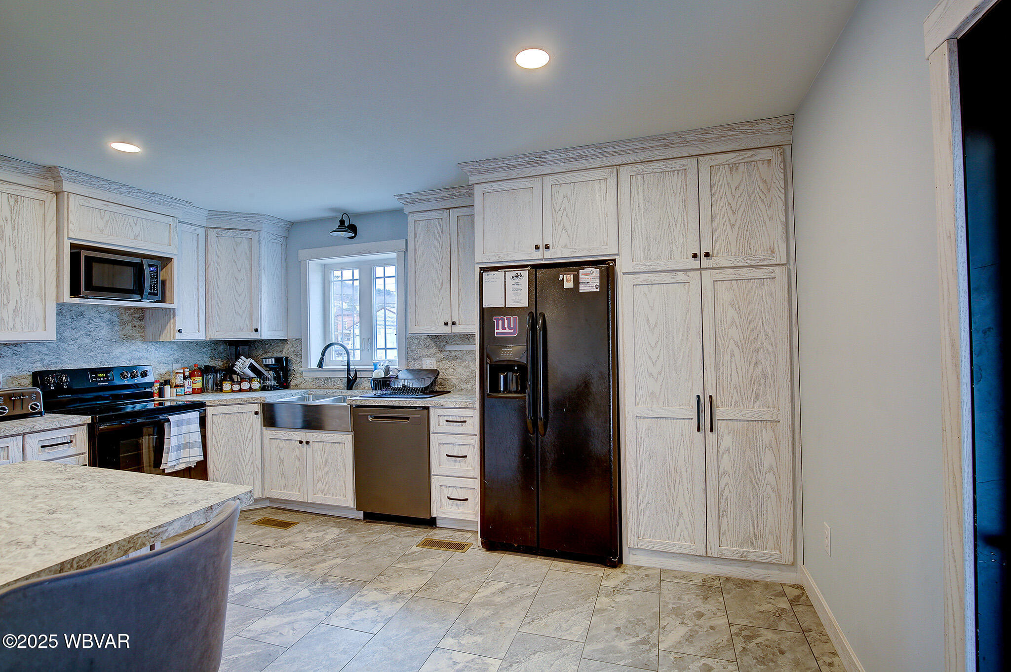 Mill Hall, Pennsylvania 17751, United States, 3 Bedrooms Bedrooms, ,3 BathroomsBathrooms,Residential,Active,84001