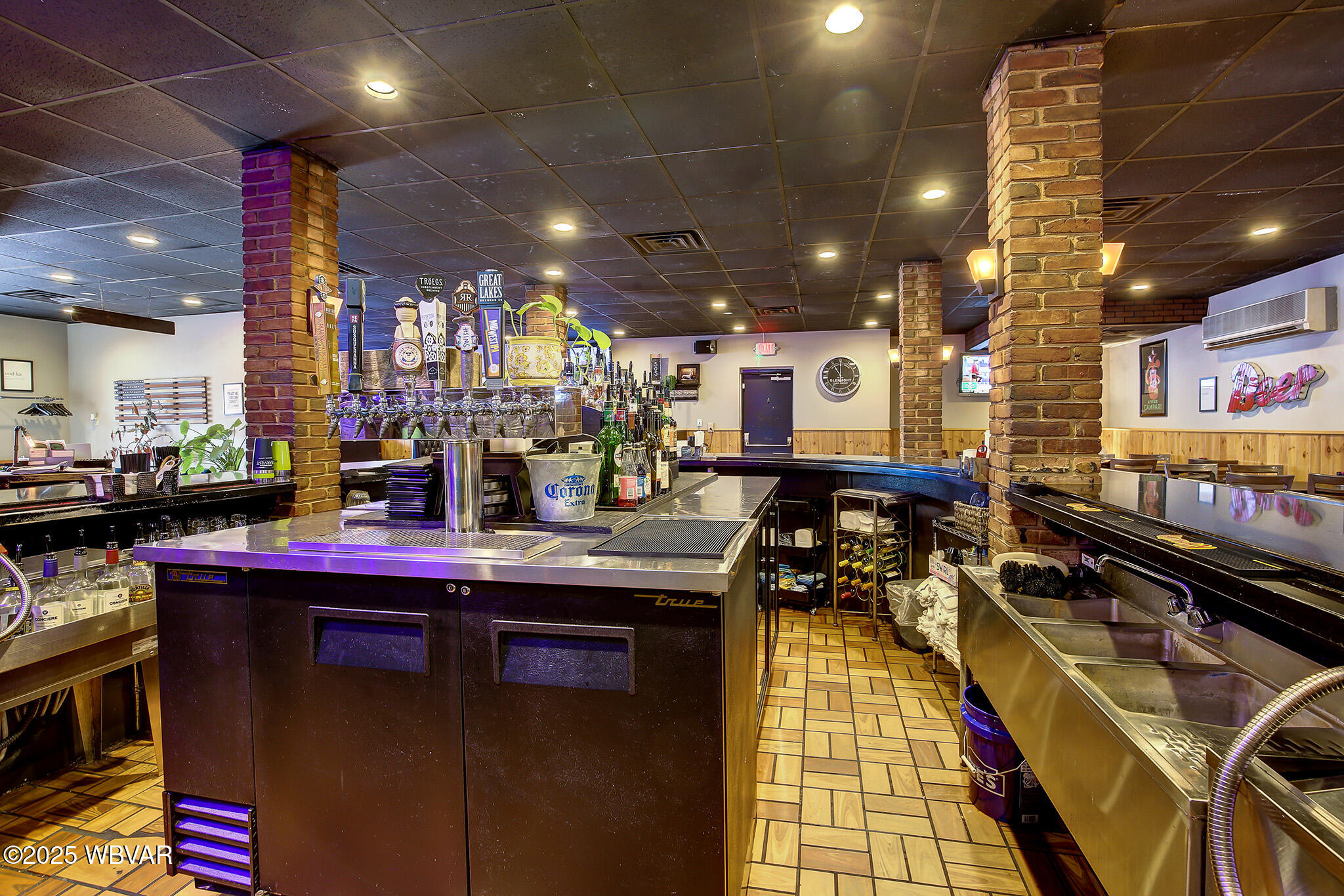 Williamsport, Pennsylvania 17701, United States, ,4 BathroomsBathrooms,Commercial,Active,80358