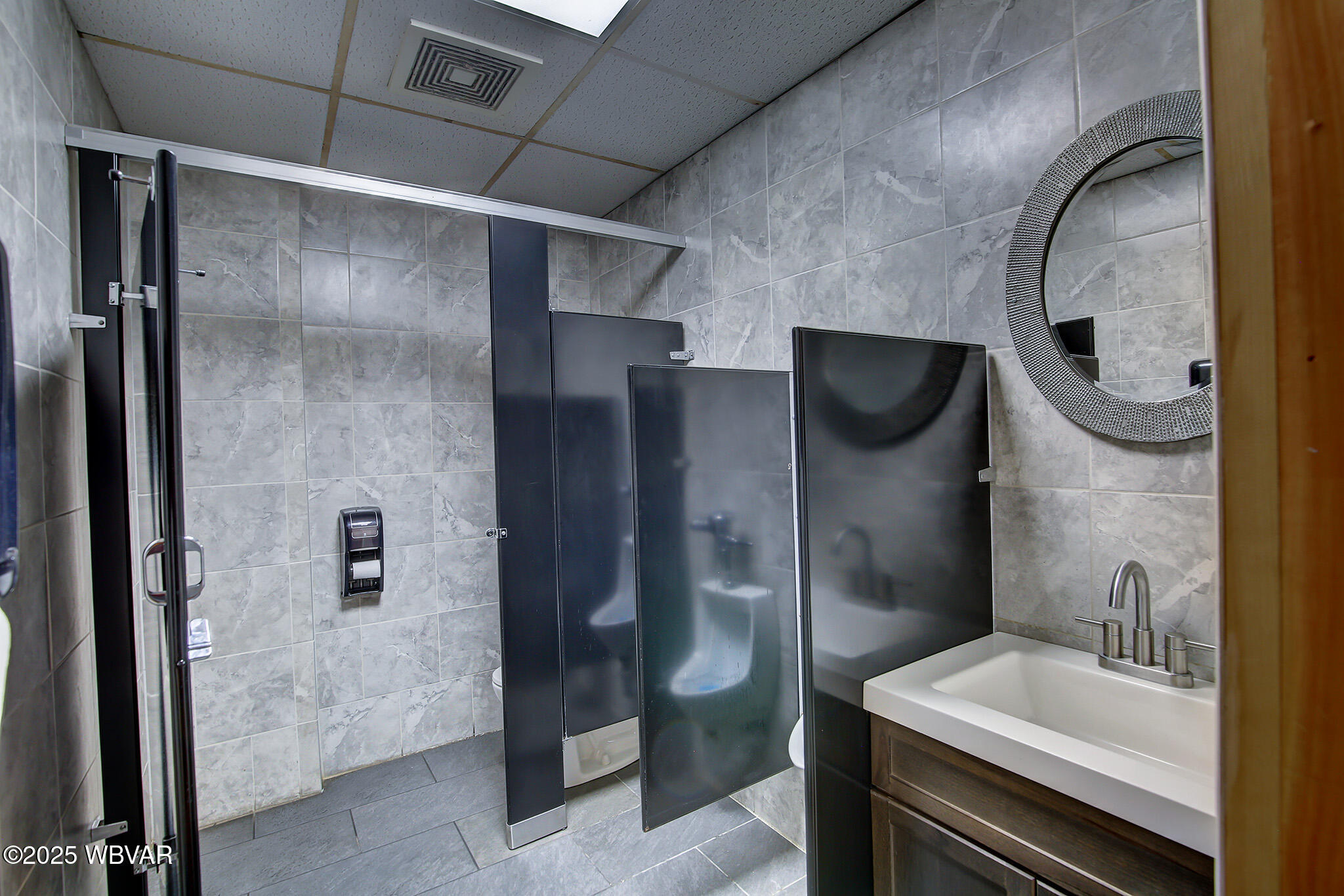 Williamsport, Pennsylvania 17701, United States, ,4 BathroomsBathrooms,Commercial,Active,80358