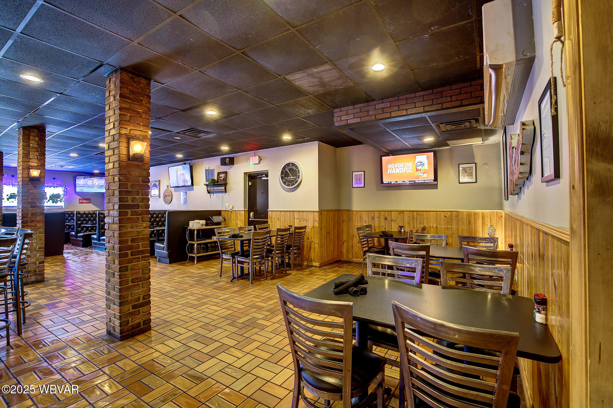 Williamsport, Pennsylvania 17701, United States, ,4 BathroomsBathrooms,Commercial,Active,80358