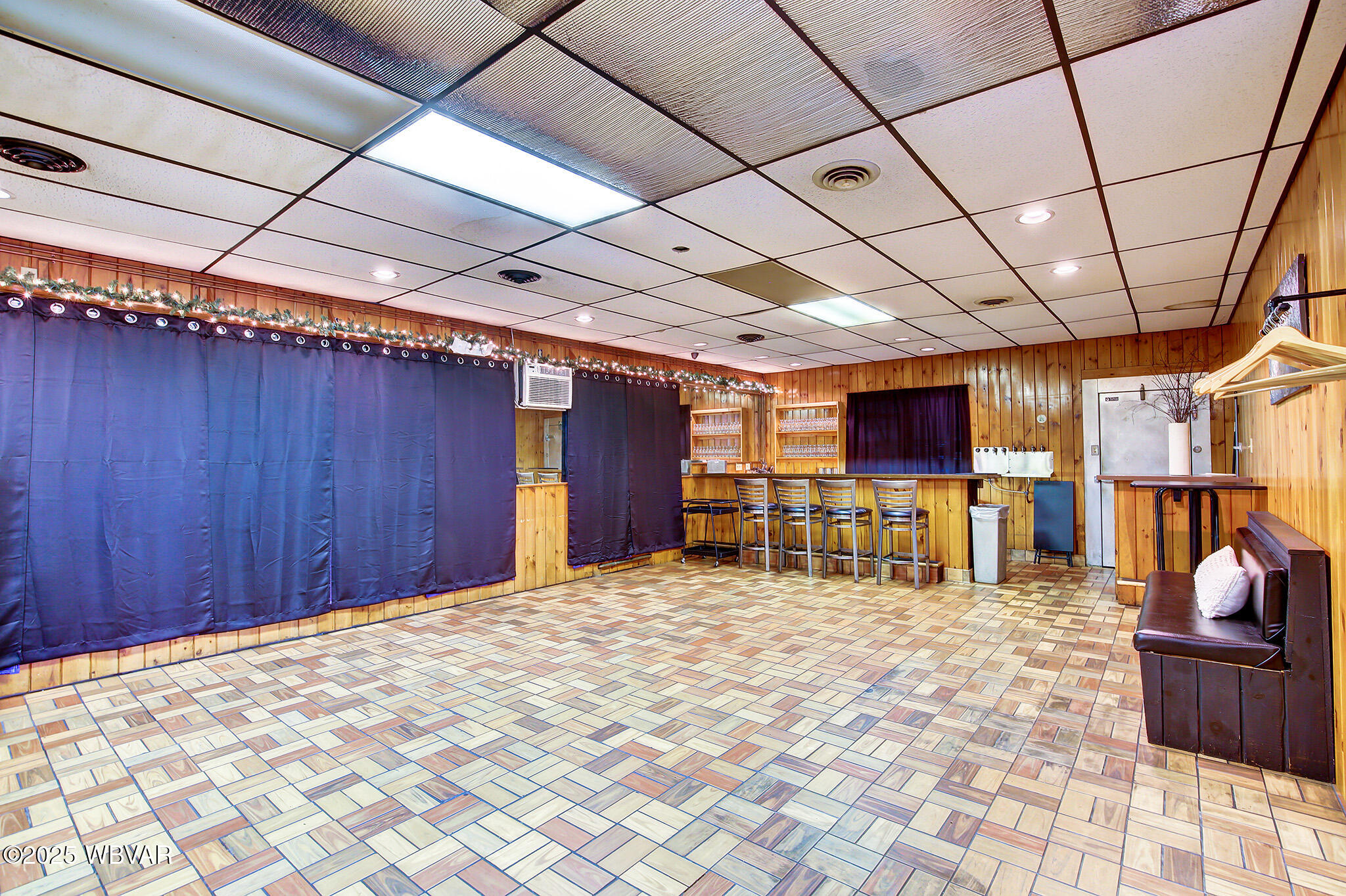 Williamsport, Pennsylvania 17701, United States, ,4 BathroomsBathrooms,Commercial,Active,80358