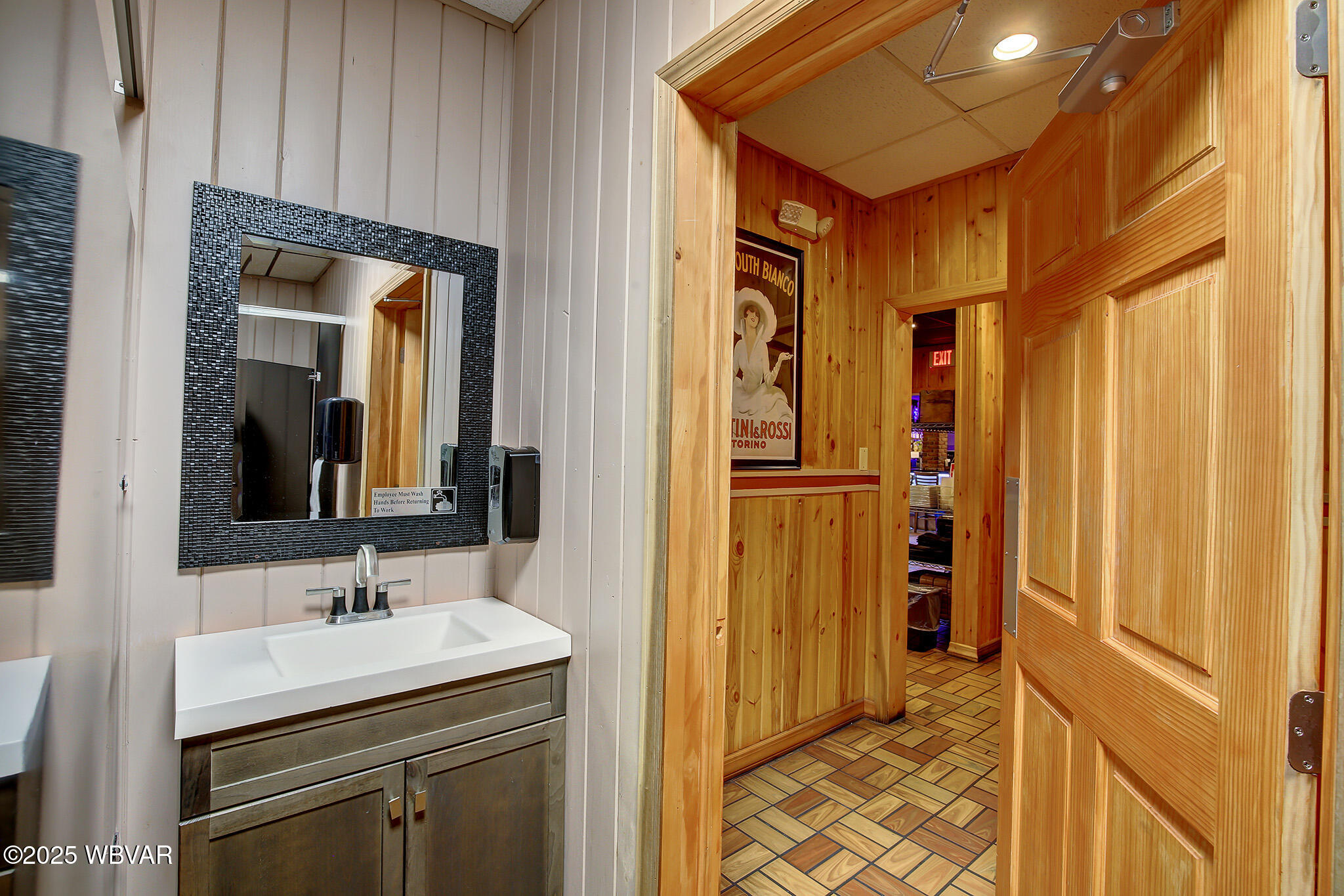 Williamsport, Pennsylvania 17701, United States, ,4 BathroomsBathrooms,Commercial,Active,80358