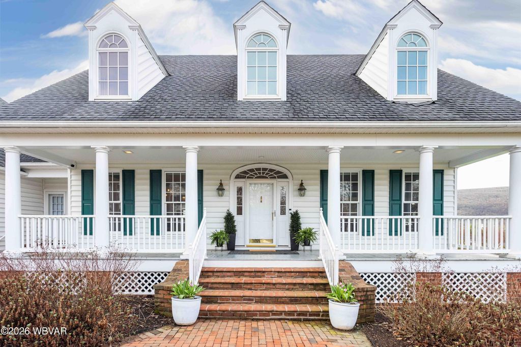 Photo of 40 CARRIAGE SQUARE, Montoursville, PA 17754 (MLS # WB-103585)