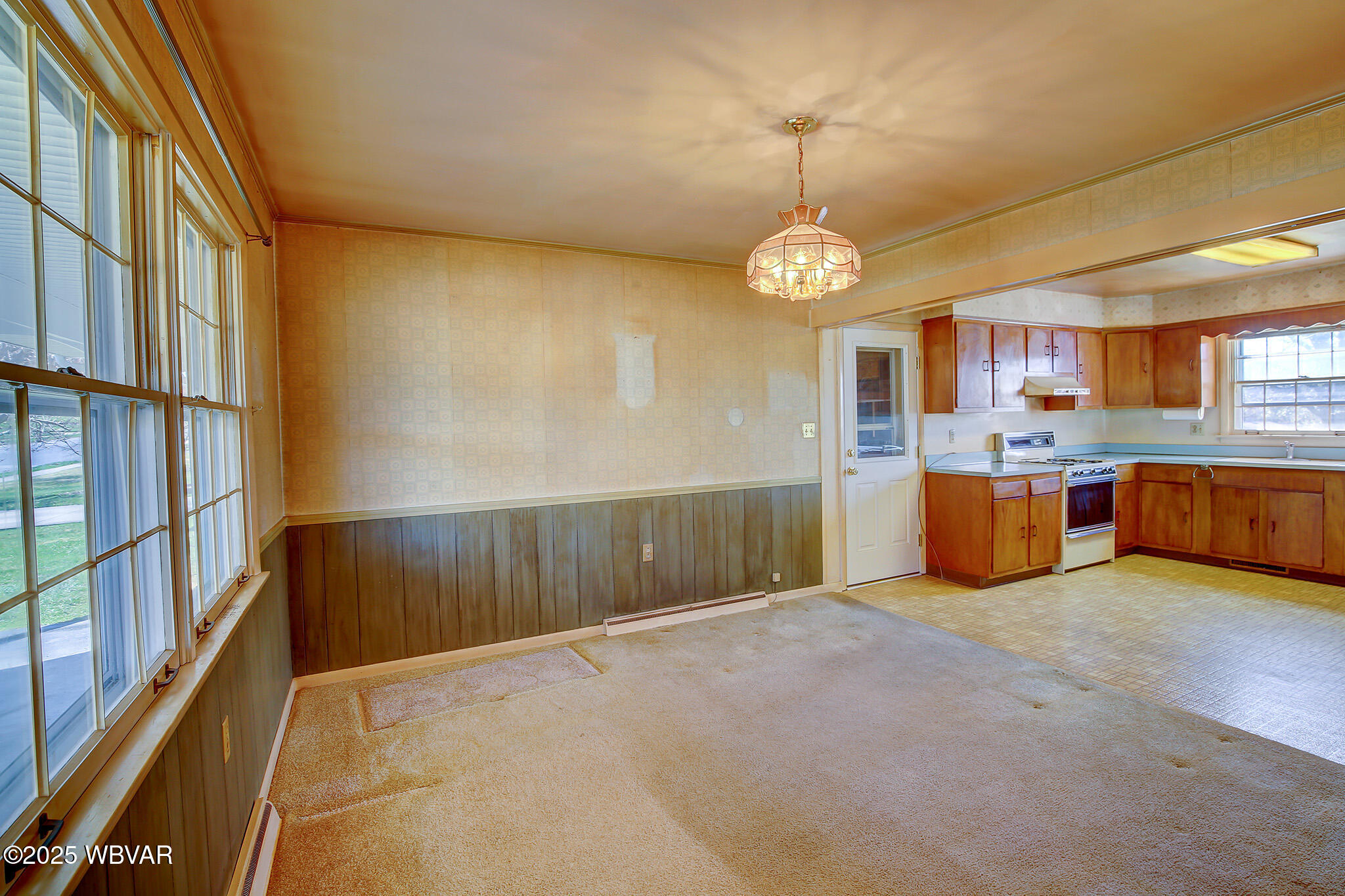 Williamsport, Pennsylvania 17701, United States, 4 Bedrooms Bedrooms, ,2 BathroomsBathrooms,Residential,Pending,107856