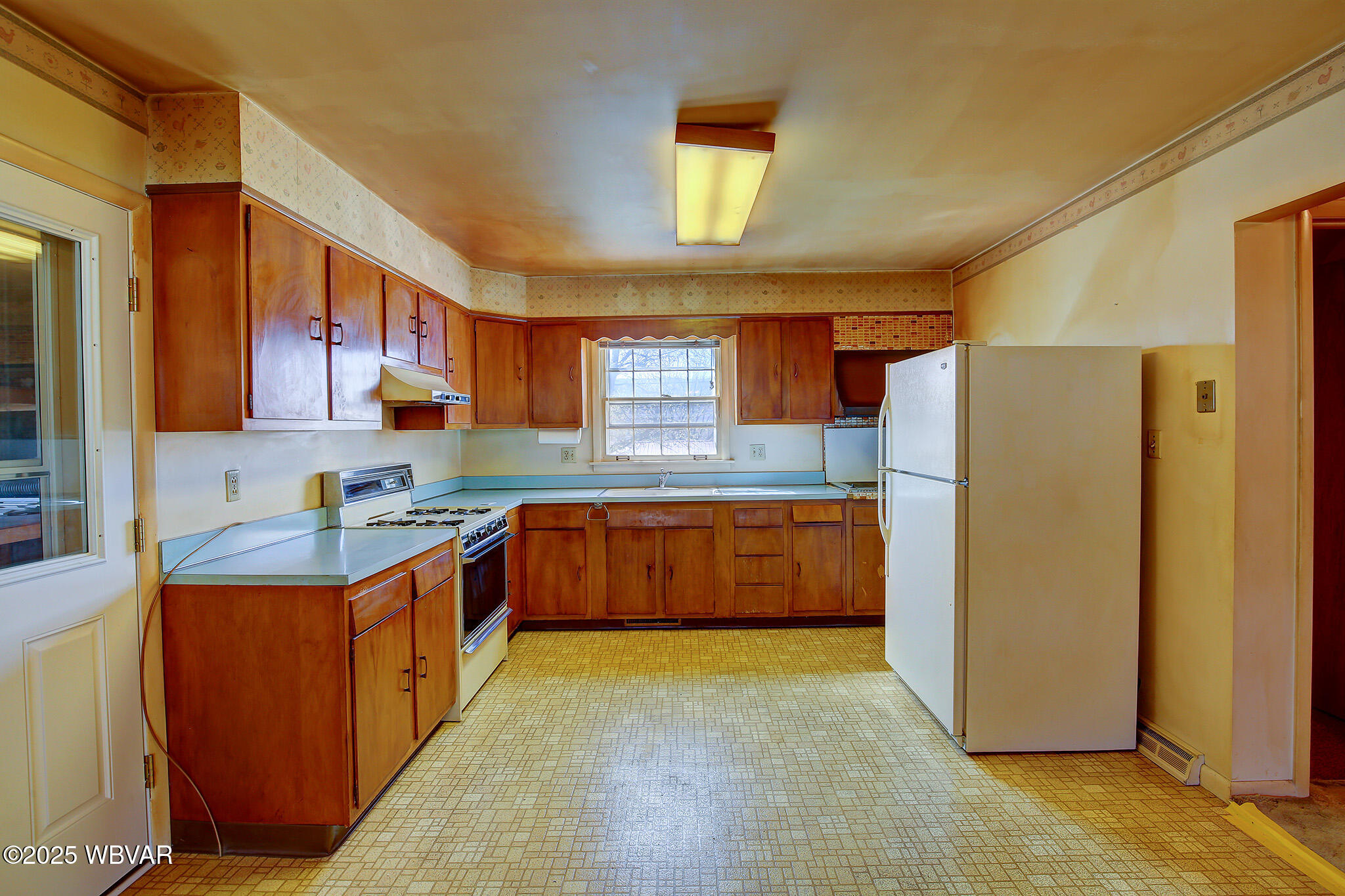 Williamsport, Pennsylvania 17701, United States, 4 Bedrooms Bedrooms, ,2 BathroomsBathrooms,Residential,Pending,107856