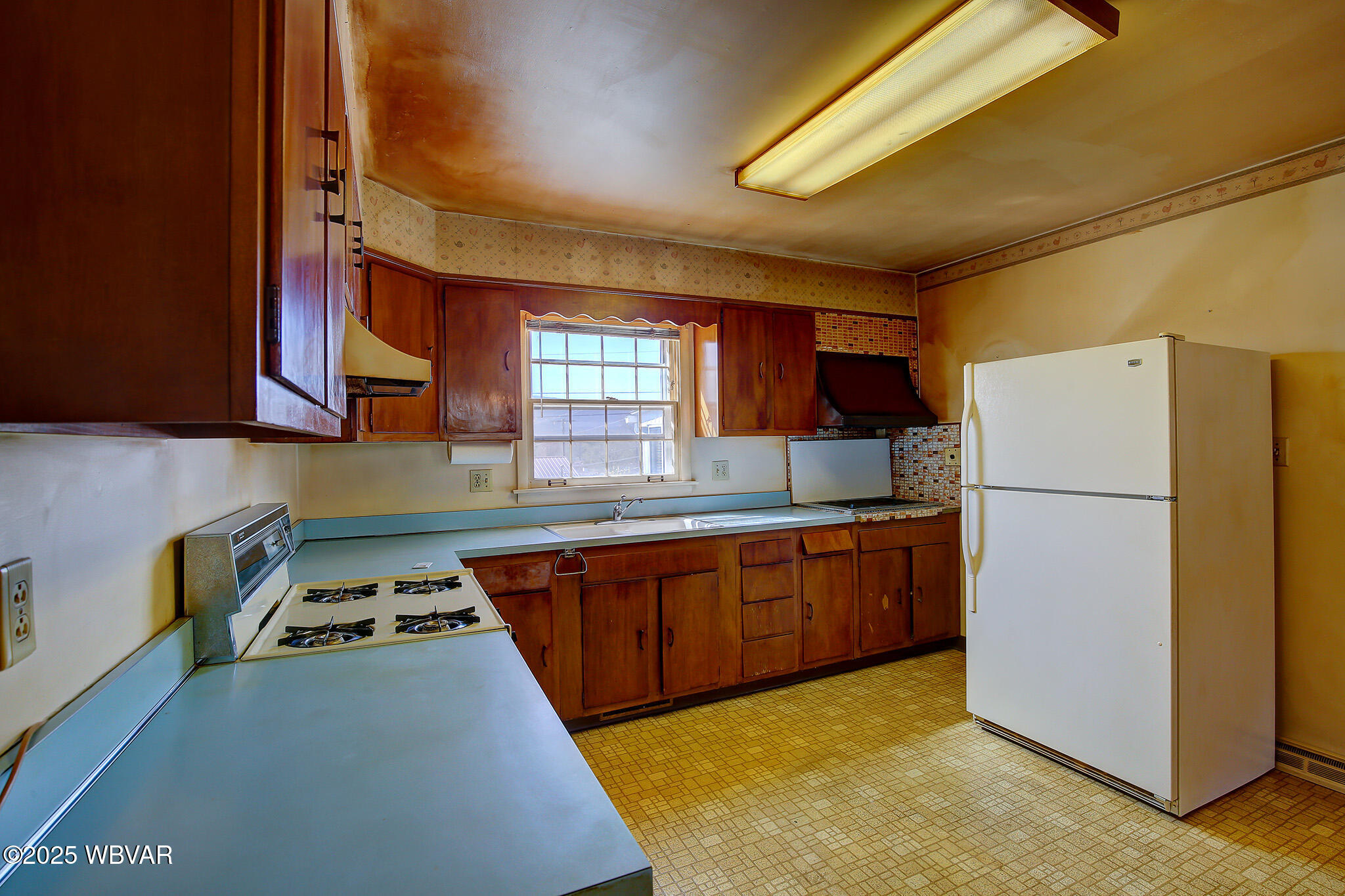 Williamsport, Pennsylvania 17701, United States, 4 Bedrooms Bedrooms, ,2 BathroomsBathrooms,Residential,Pending,107856