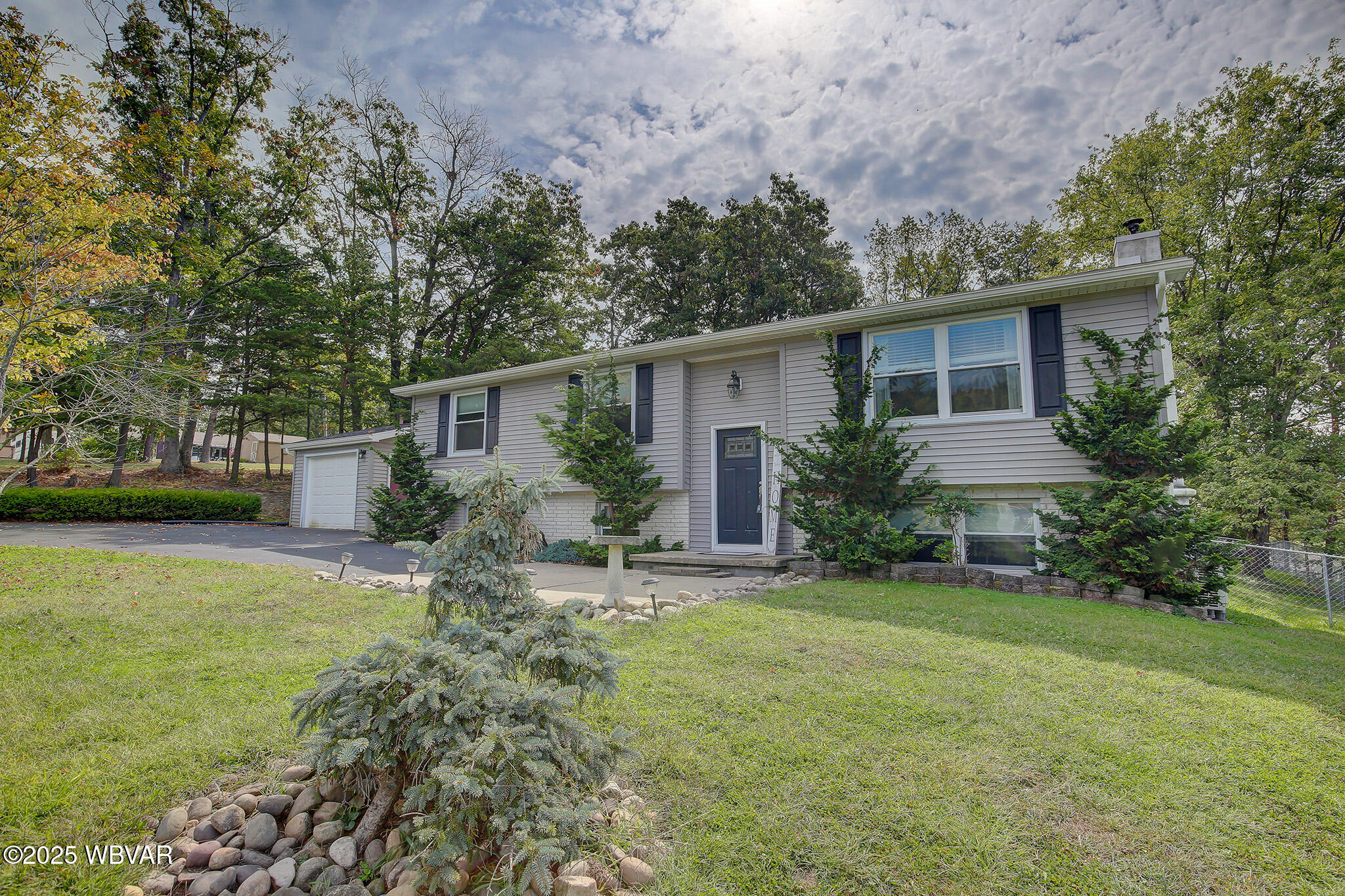 Lock Haven, Pennsylvania 17745, United States, 4 Bedrooms Bedrooms, ,2 BathroomsBathrooms,Residential,Contingent,215221