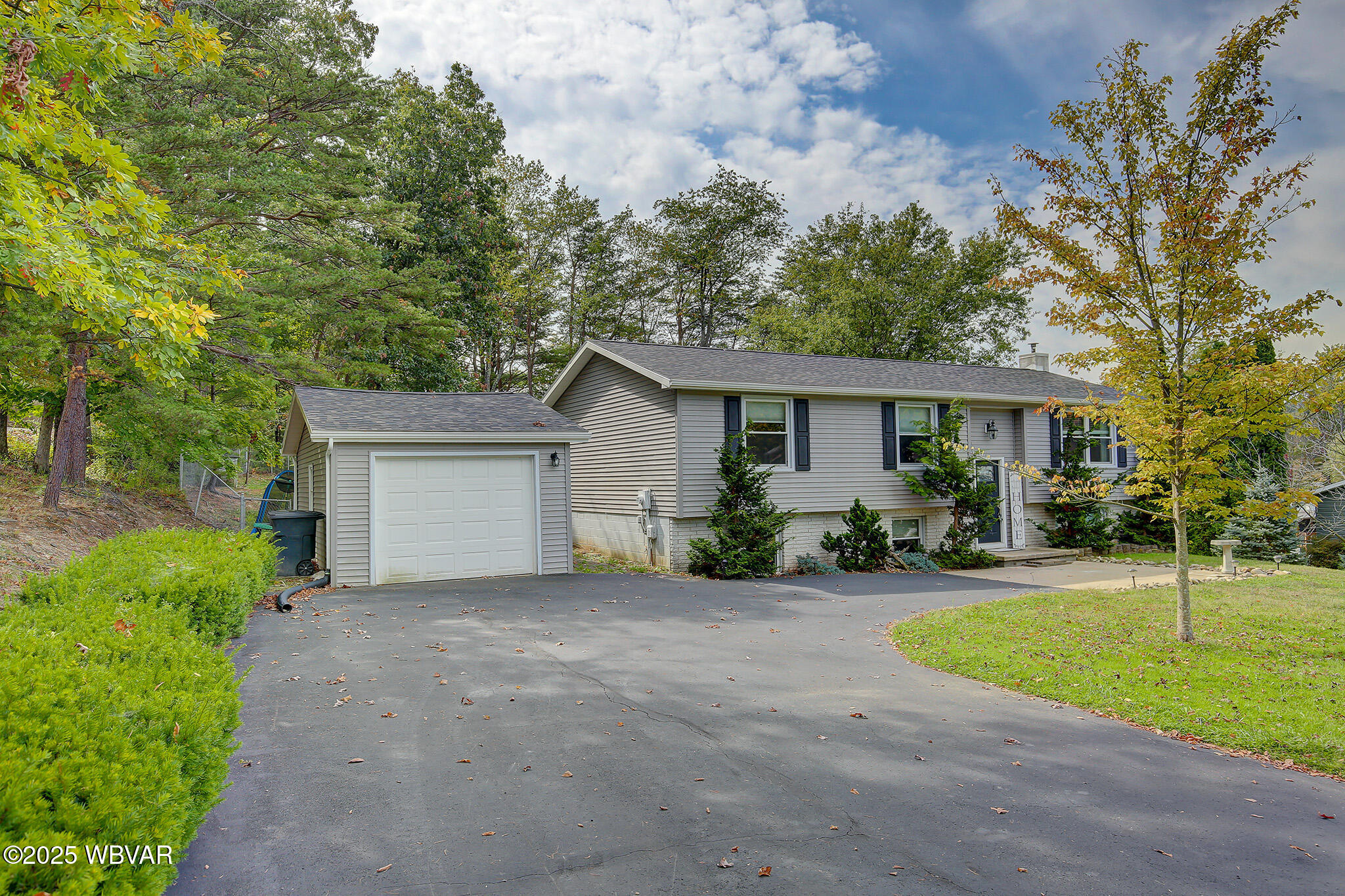 Lock Haven, Pennsylvania 17745, United States, 4 Bedrooms Bedrooms, ,2 BathroomsBathrooms,Residential,Contingent,215221