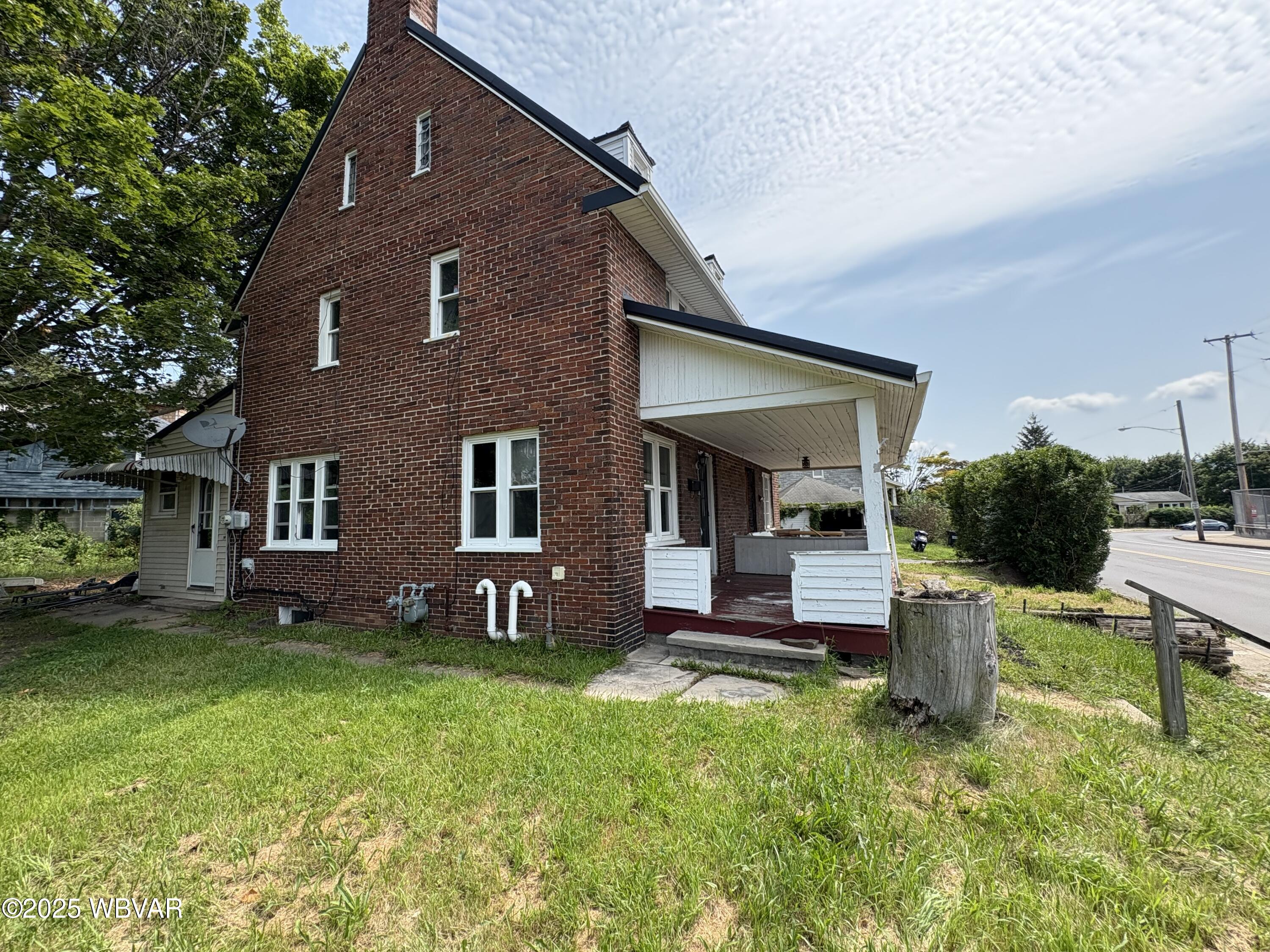 1522 HIGH STREET