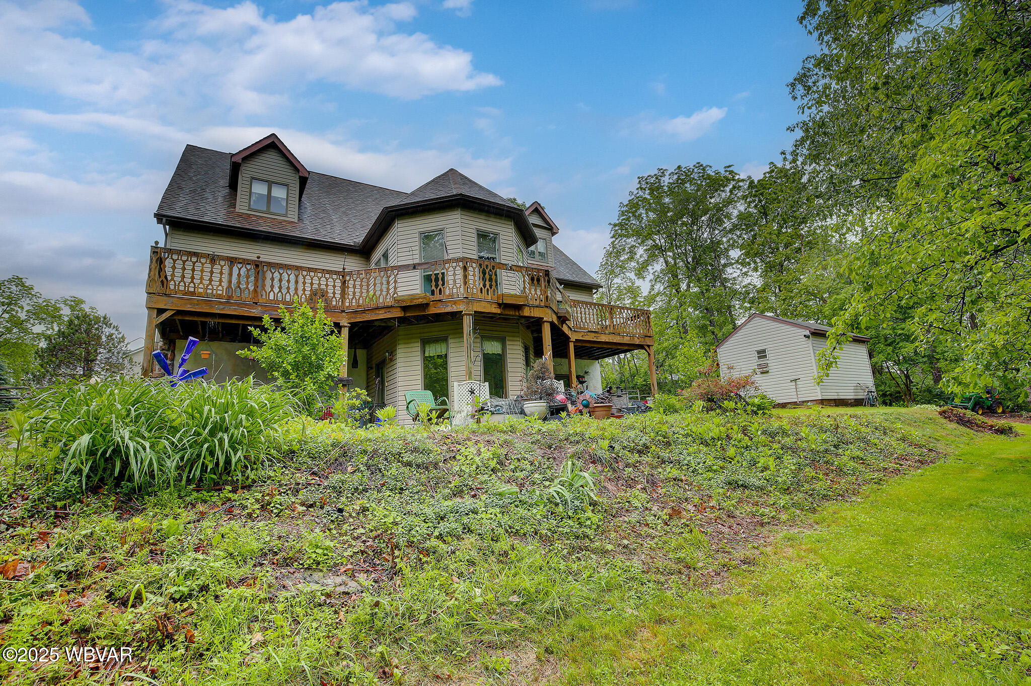 Mill Hall, Pennsylvania 17751, United States, 4 Bedrooms Bedrooms, ,3 BathroomsBathrooms,Residential,Active,142356