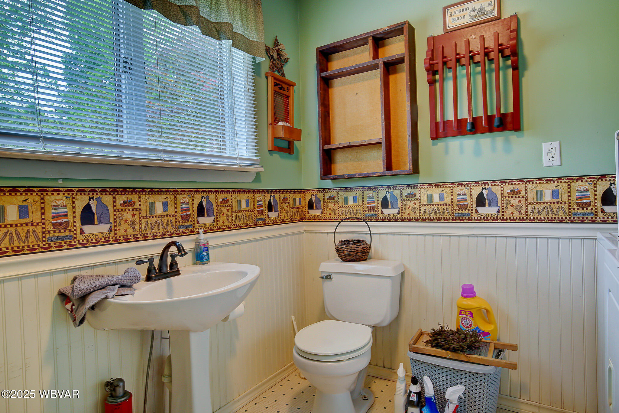 Mill Hall, Pennsylvania 17751, United States, 4 Bedrooms Bedrooms, ,3 BathroomsBathrooms,Residential,Active,142356