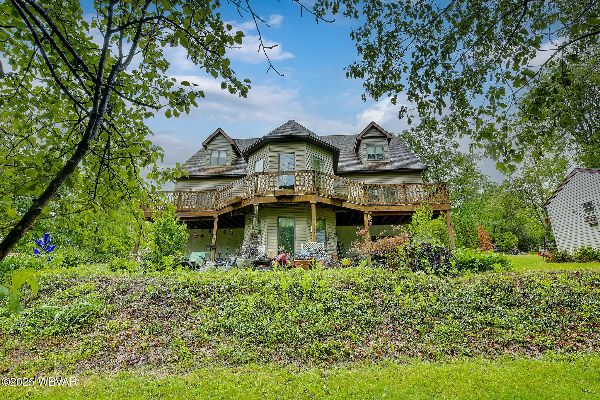 Mill Hall, Pennsylvania 17751, United States, 4 Bedrooms Bedrooms, ,3 BathroomsBathrooms,Residential,Active,142356