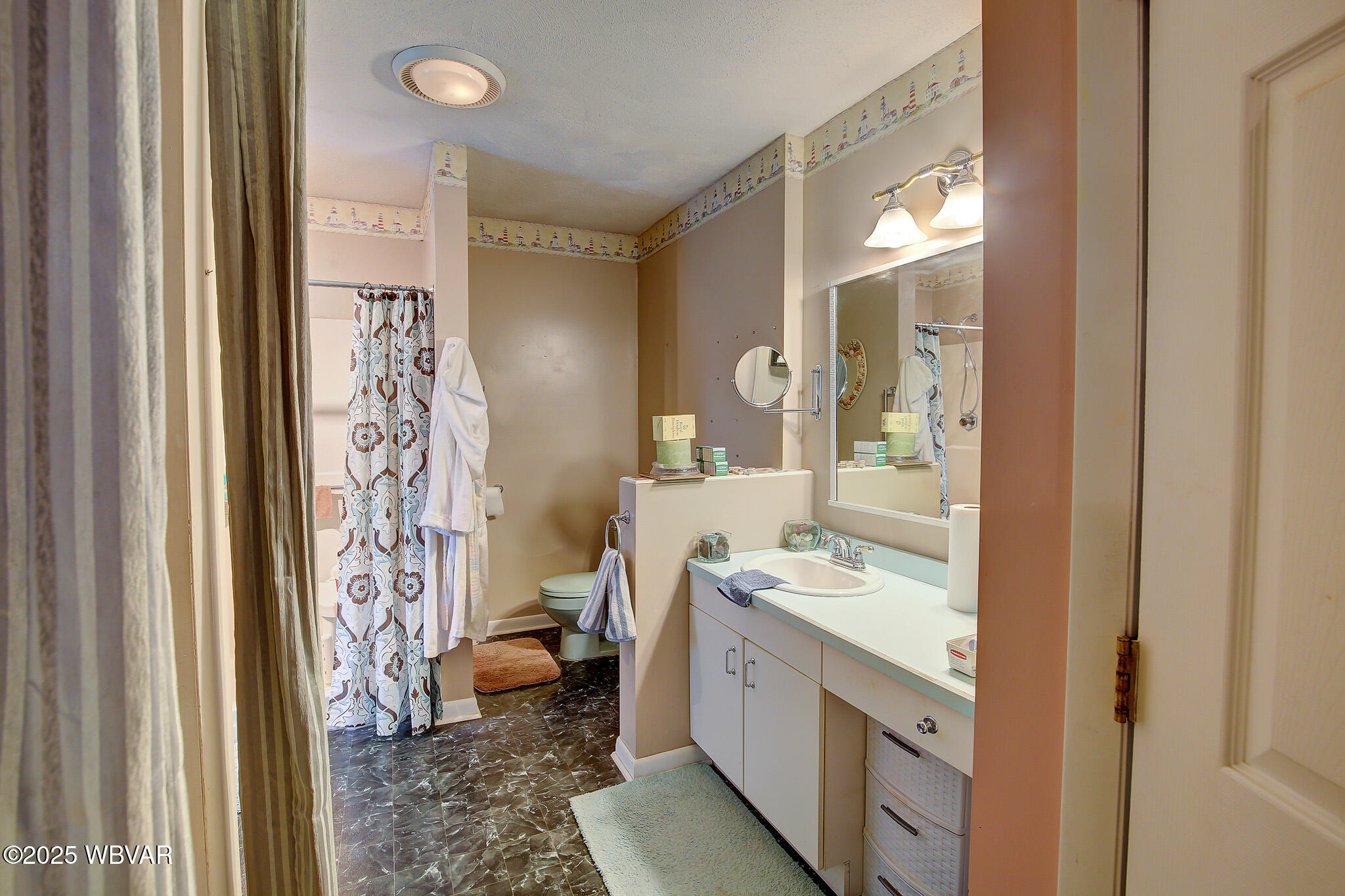 Mill Hall, Pennsylvania 17751, United States, 4 Bedrooms Bedrooms, ,3 BathroomsBathrooms,Residential,Active,142356