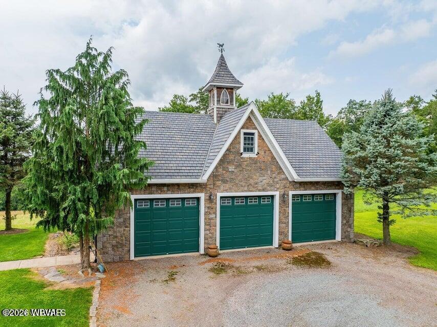 Properties 5 207 KLINGER HILL ROAD