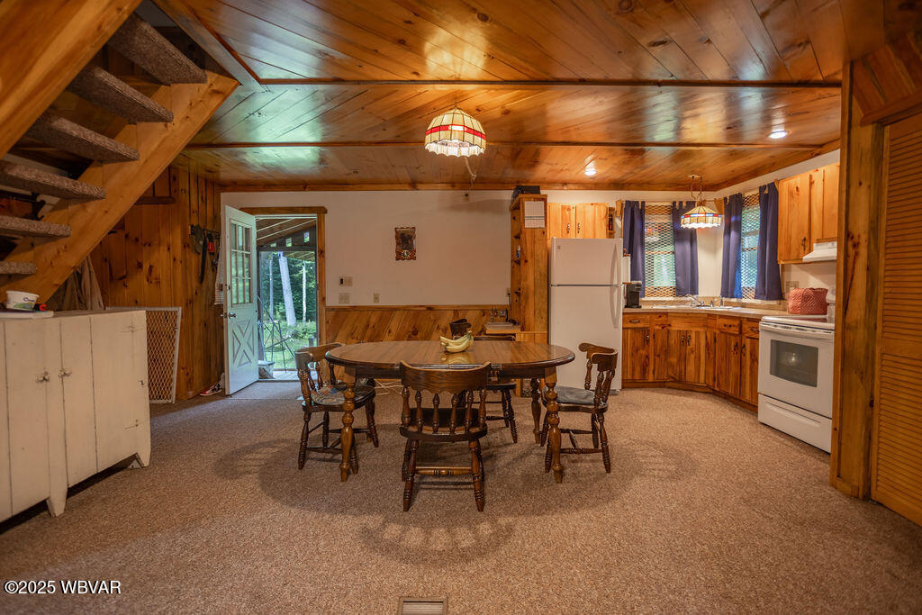 Forksville, Pennsylvania 18616, United States, 3 Bedrooms Bedrooms, ,1 BathroomBathrooms,Residential,Pending,182777