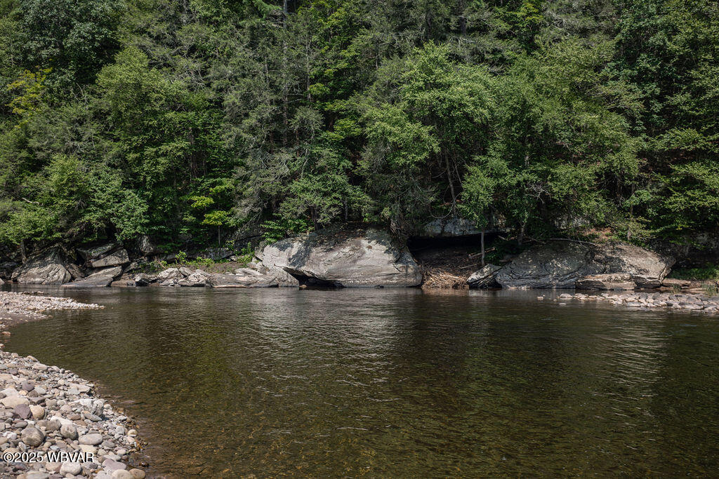 Forksville, Pennsylvania 18616, United States, 3 Bedrooms Bedrooms, ,1 BathroomBathrooms,Residential,Pending,182777