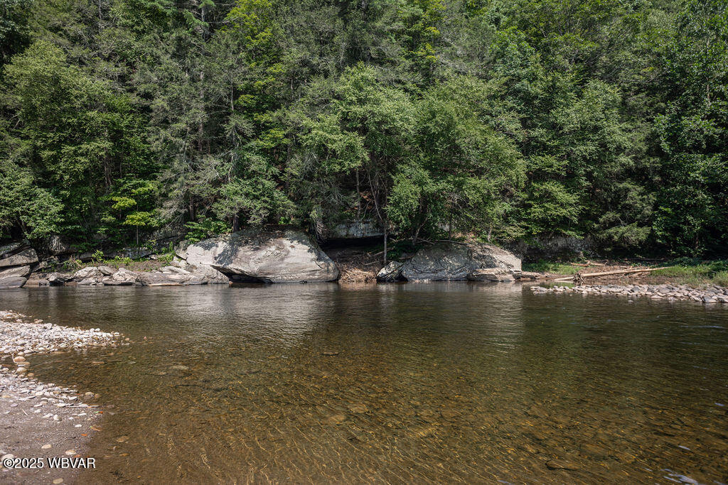 Forksville, Pennsylvania 18616, United States, 3 Bedrooms Bedrooms, ,1 BathroomBathrooms,Residential,Pending,182777