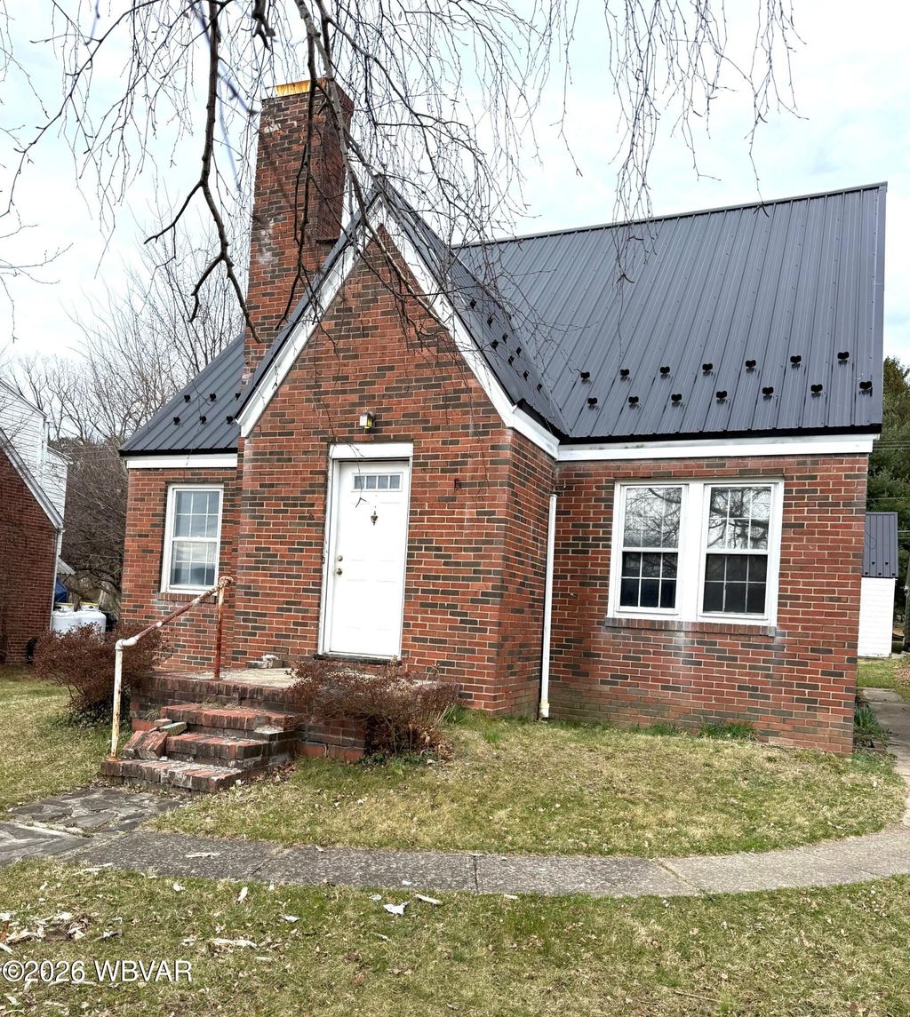 Photo of 208 WOODWARD AVENUE, Lock Haven, PA 17745 (MLS # WB-103433)