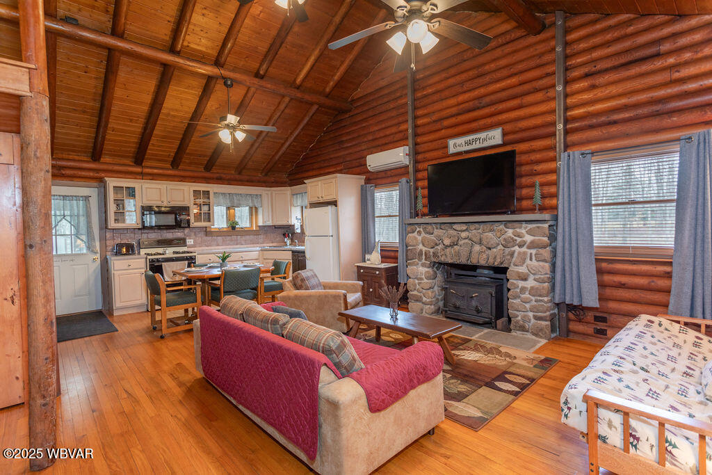 Muncy Valley, Pennsylvania 17758, United States, 2 Bedrooms Bedrooms, ,1 BathroomBathrooms,Residential,Active,98265