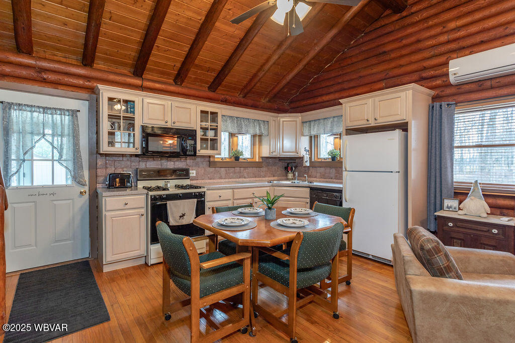 Muncy Valley, Pennsylvania 17758, United States, 2 Bedrooms Bedrooms, ,1 BathroomBathrooms,Residential,Active,98265