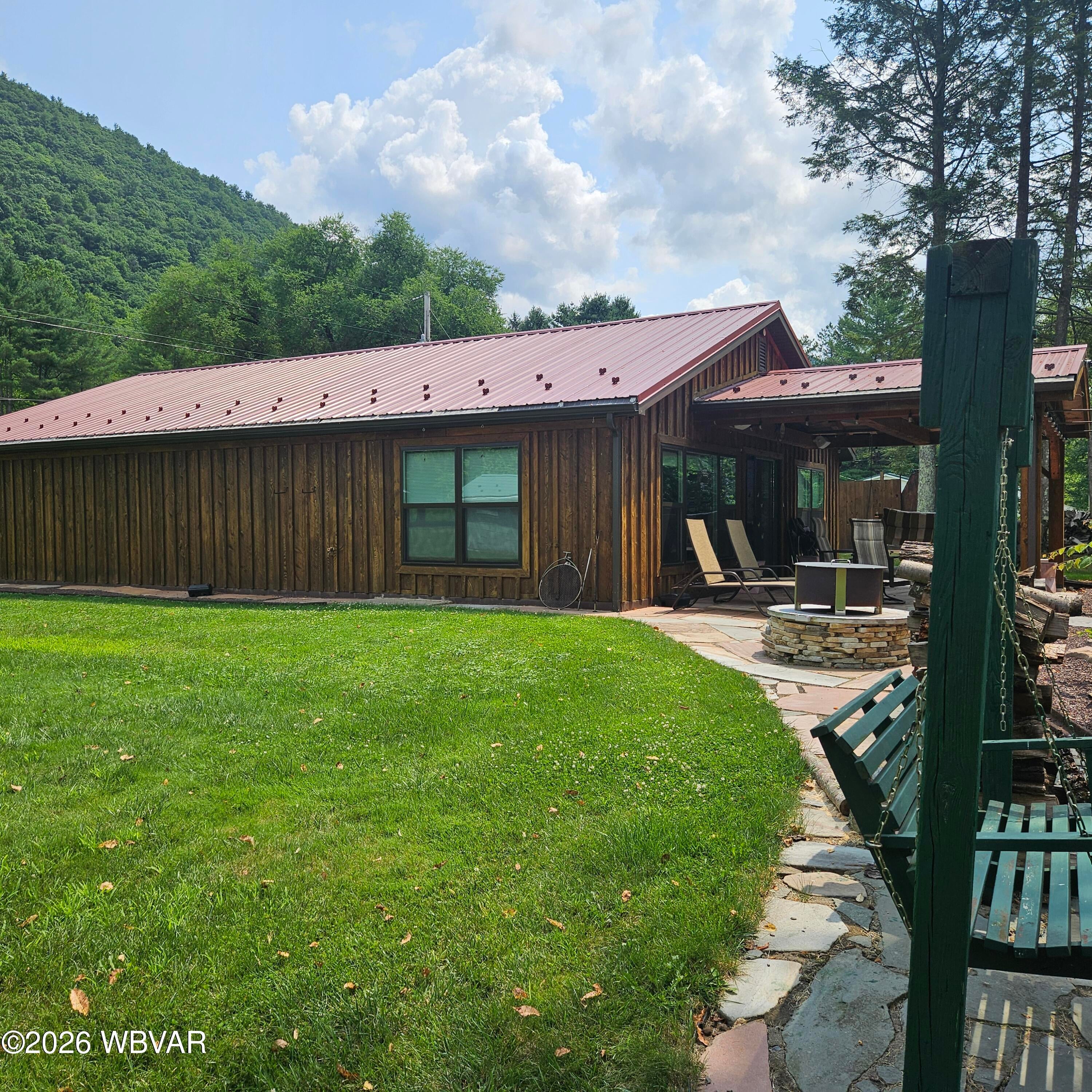 137 hocker lane