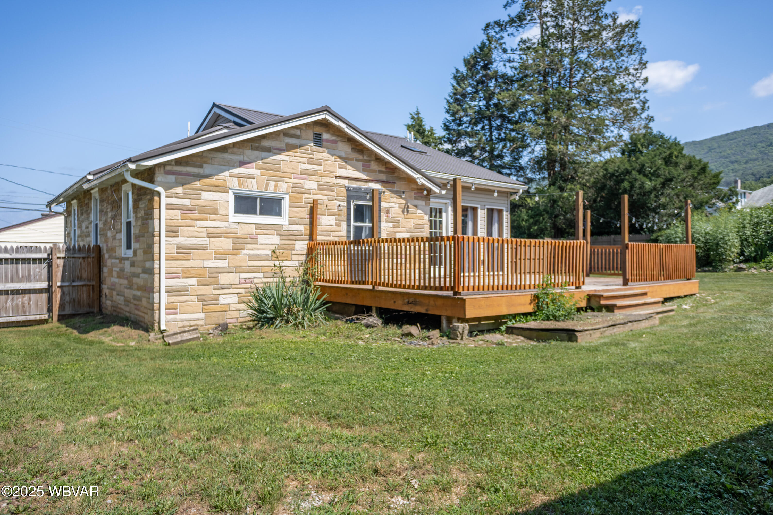 S. Williamsport, Pennsylvania 17702, United States, 2 Bedrooms Bedrooms, ,1 BathroomBathrooms,Residential,Contingent,186176