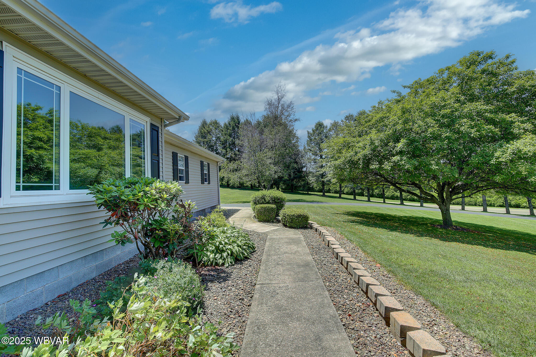 Bloomsburg, Pennsylvania 17815, United States, 3 Bedrooms Bedrooms, ,2 BathroomsBathrooms,Residential,Contingent,159806