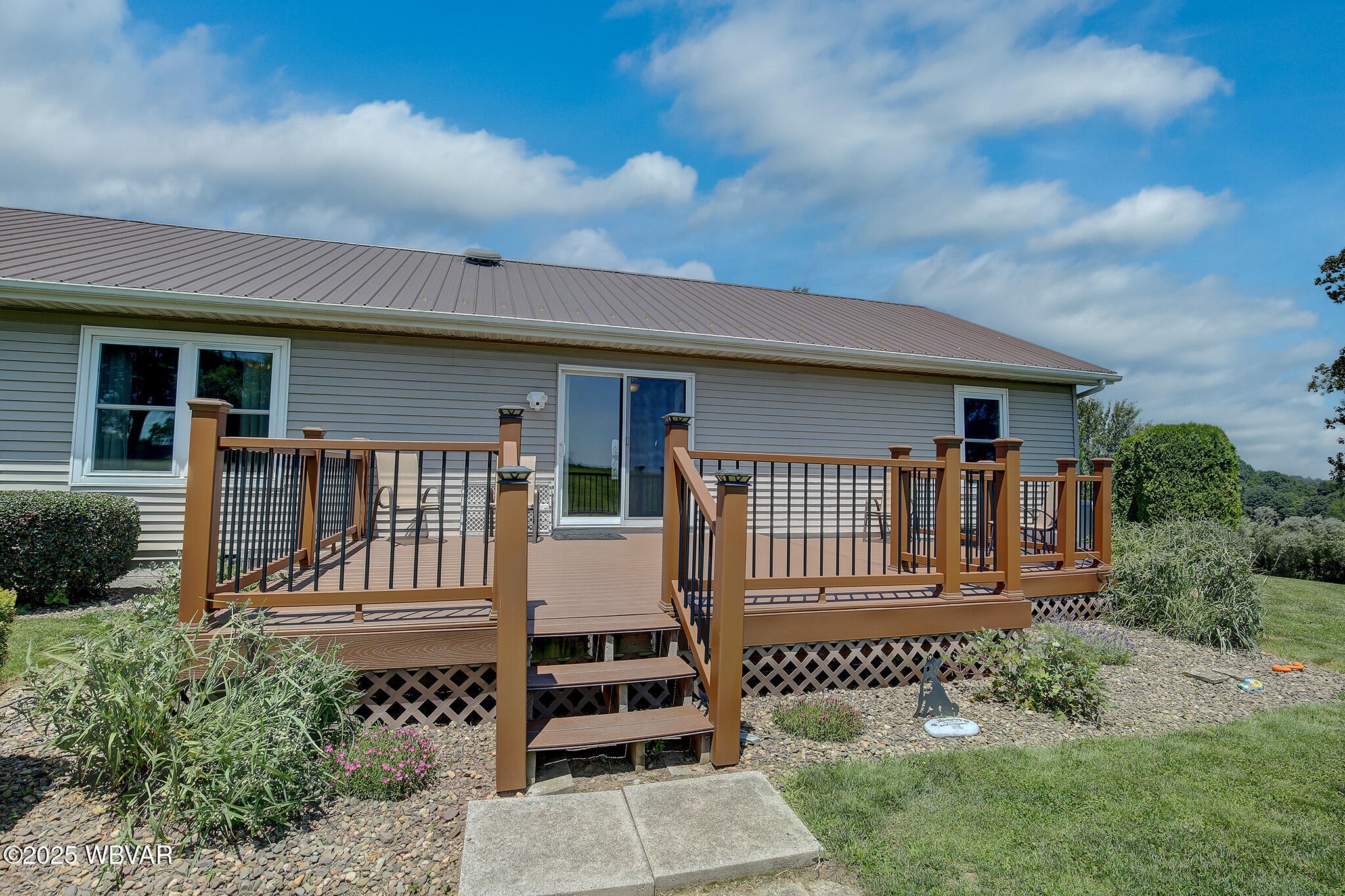 Bloomsburg, Pennsylvania 17815, United States, 3 Bedrooms Bedrooms, ,2 BathroomsBathrooms,Residential,Contingent,159806