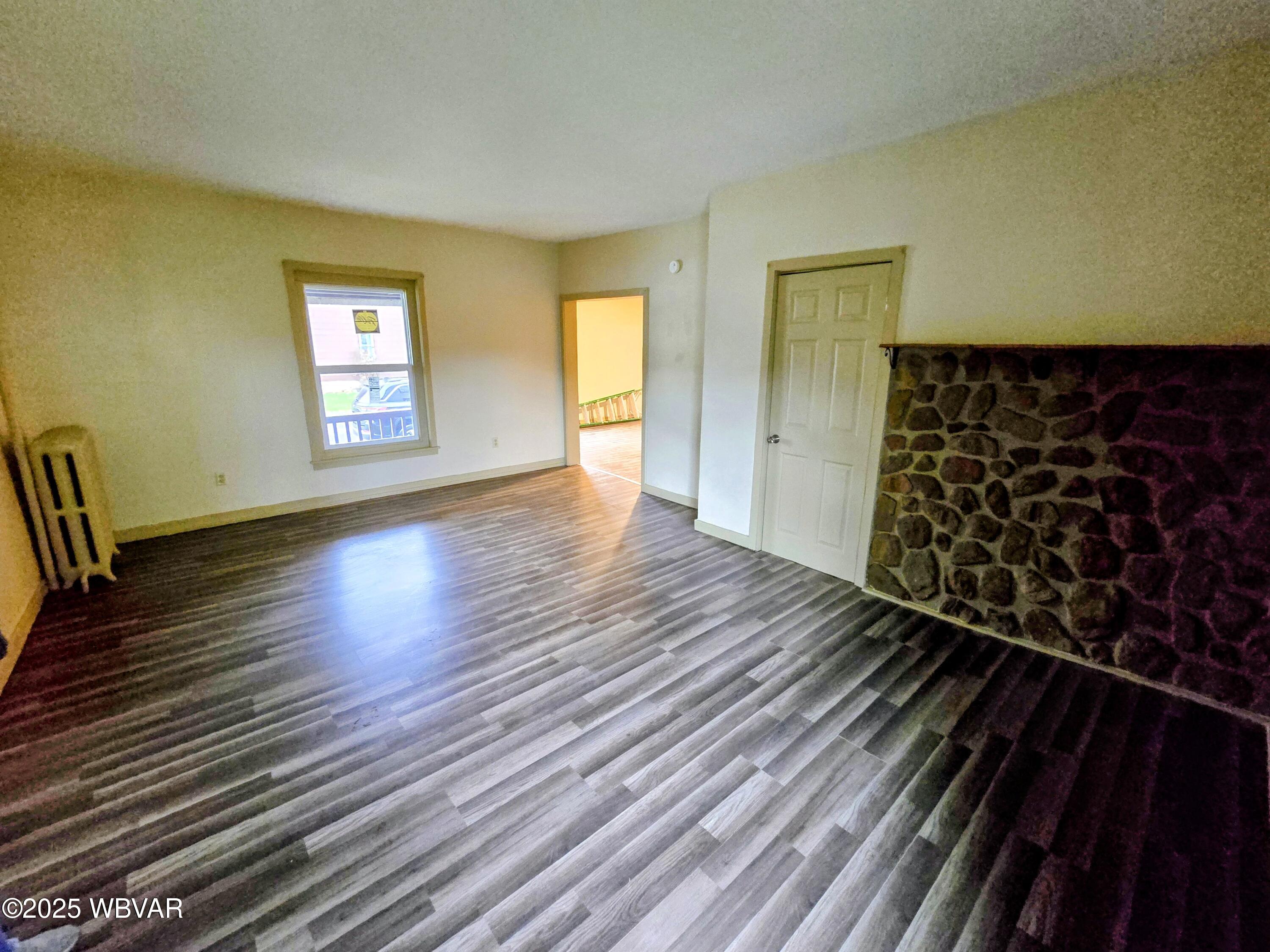 124 N LINCOLN AVENUE