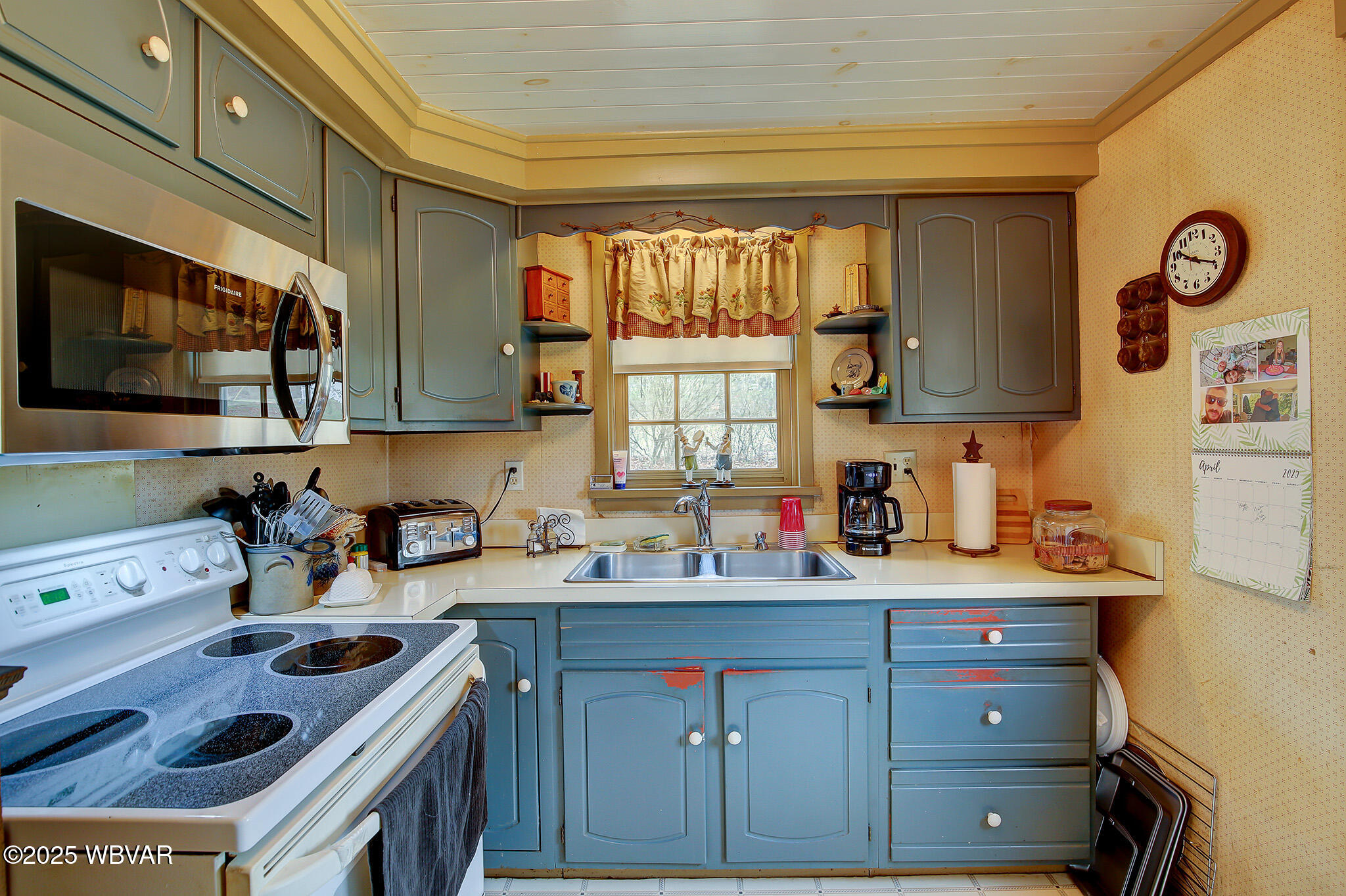 Williamsport, Pennsylvania 17701, United States, 2 Bedrooms Bedrooms, ,1 BathroomBathrooms,Residential,Contingent,103983