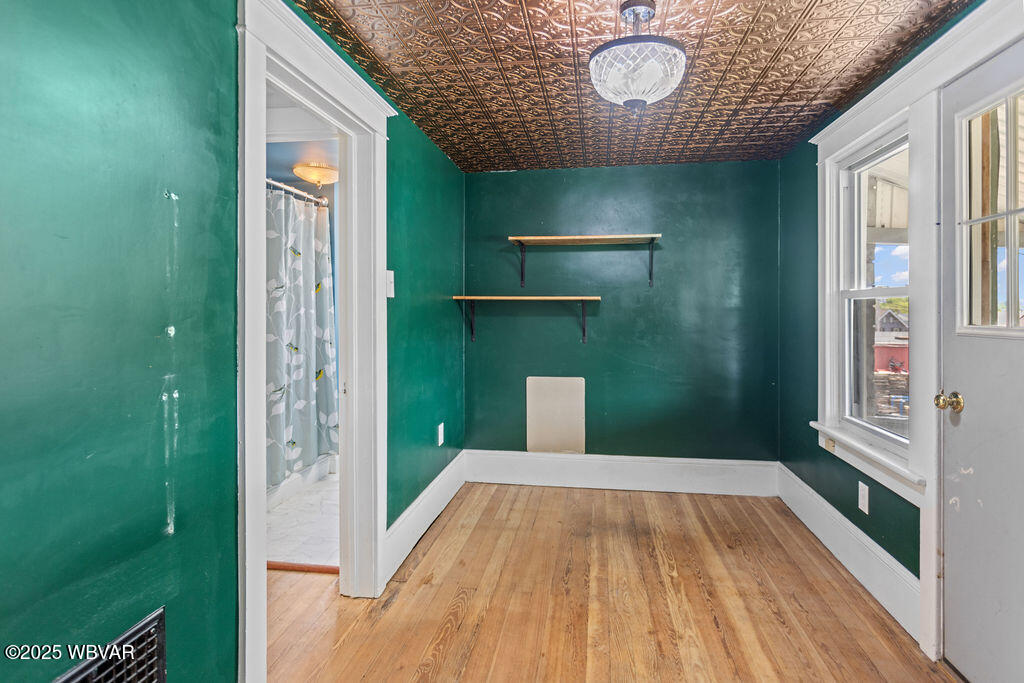 Williamsport, Pennsylvania 17701, United States, 3 Bedrooms Bedrooms, ,1 BathroomBathrooms,Residential,Contingent,127779