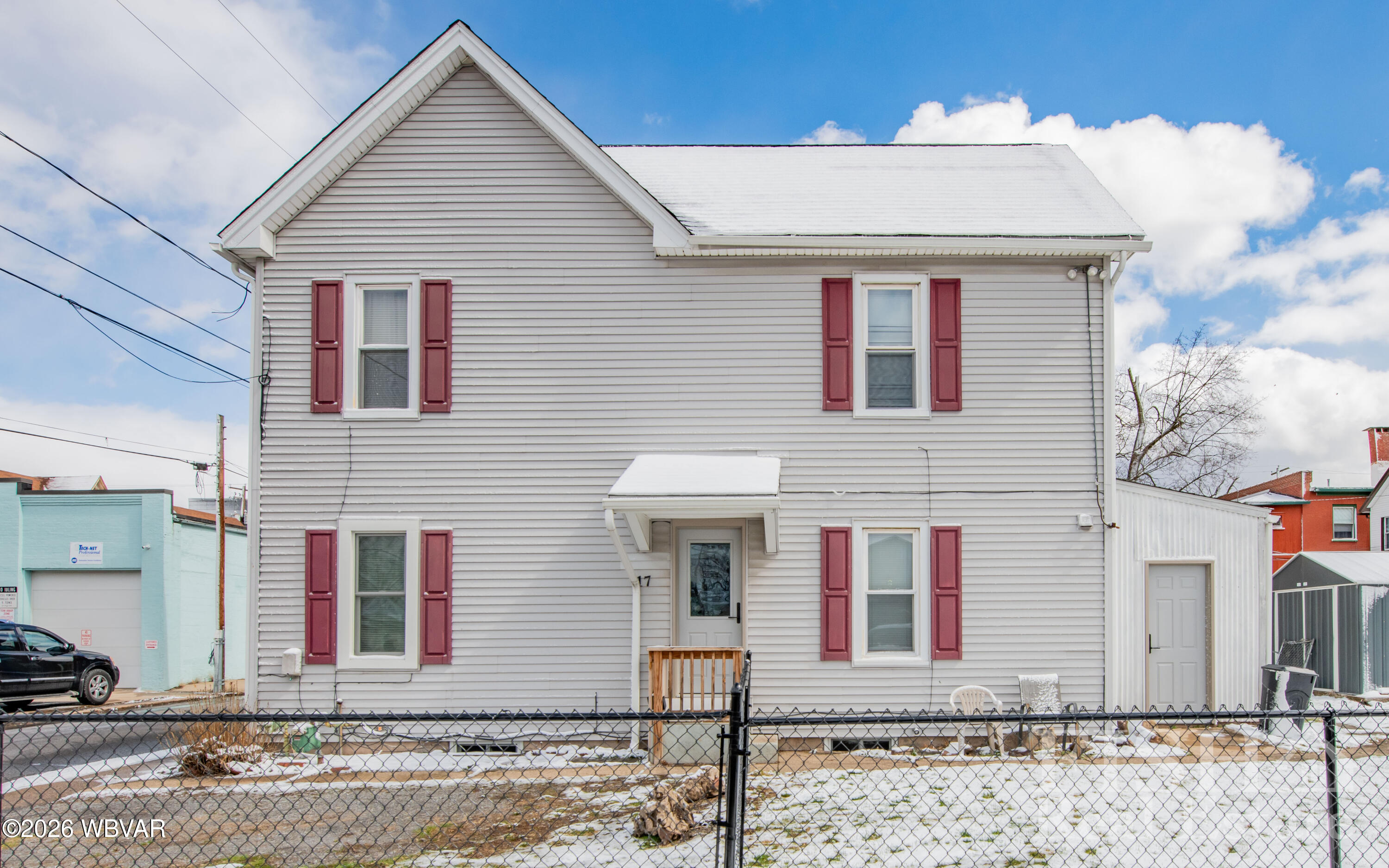 Properties 3 17 W LINCOLN AVENUE