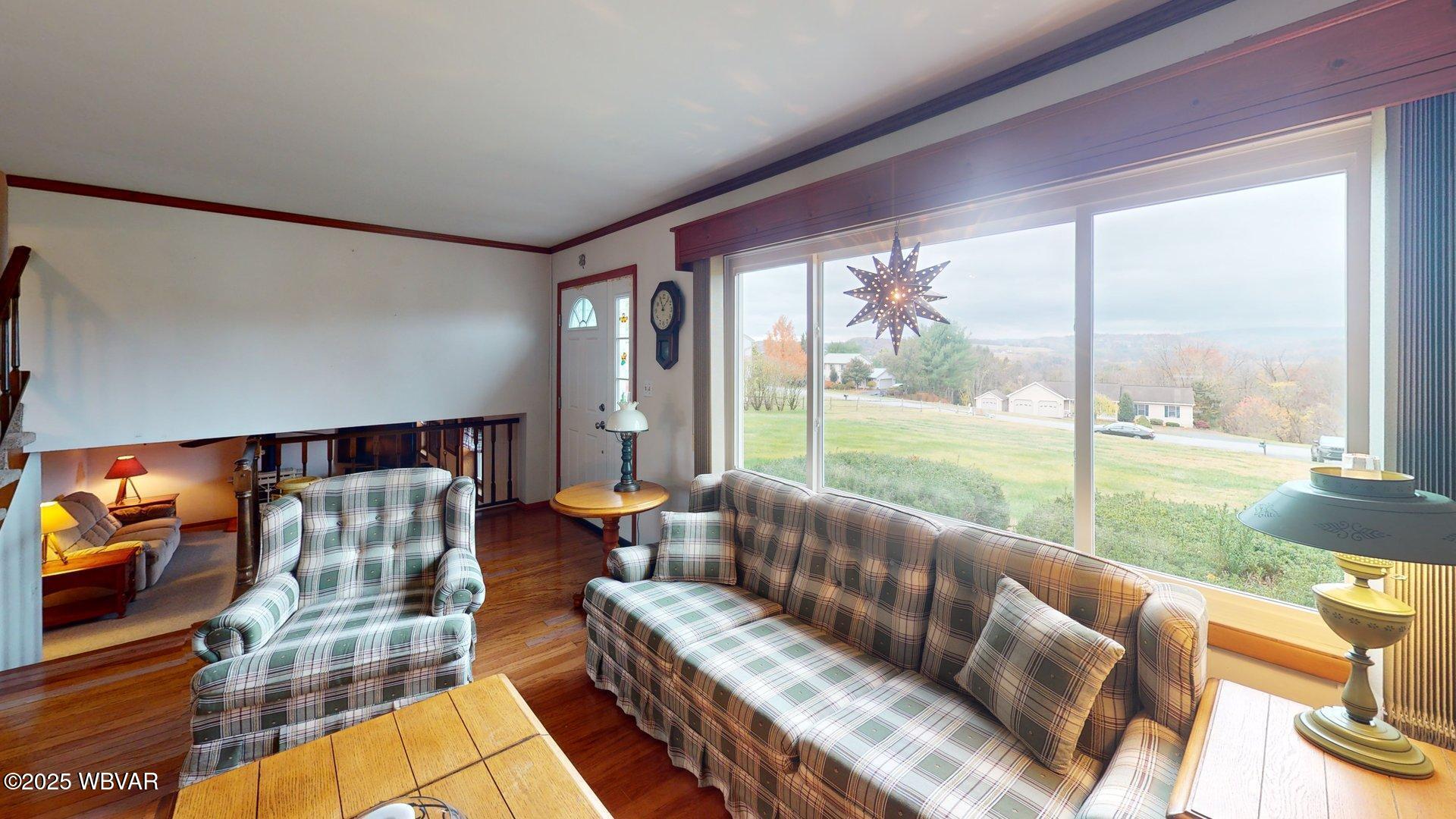 Properties 6 178 FLORENCE DRIVE