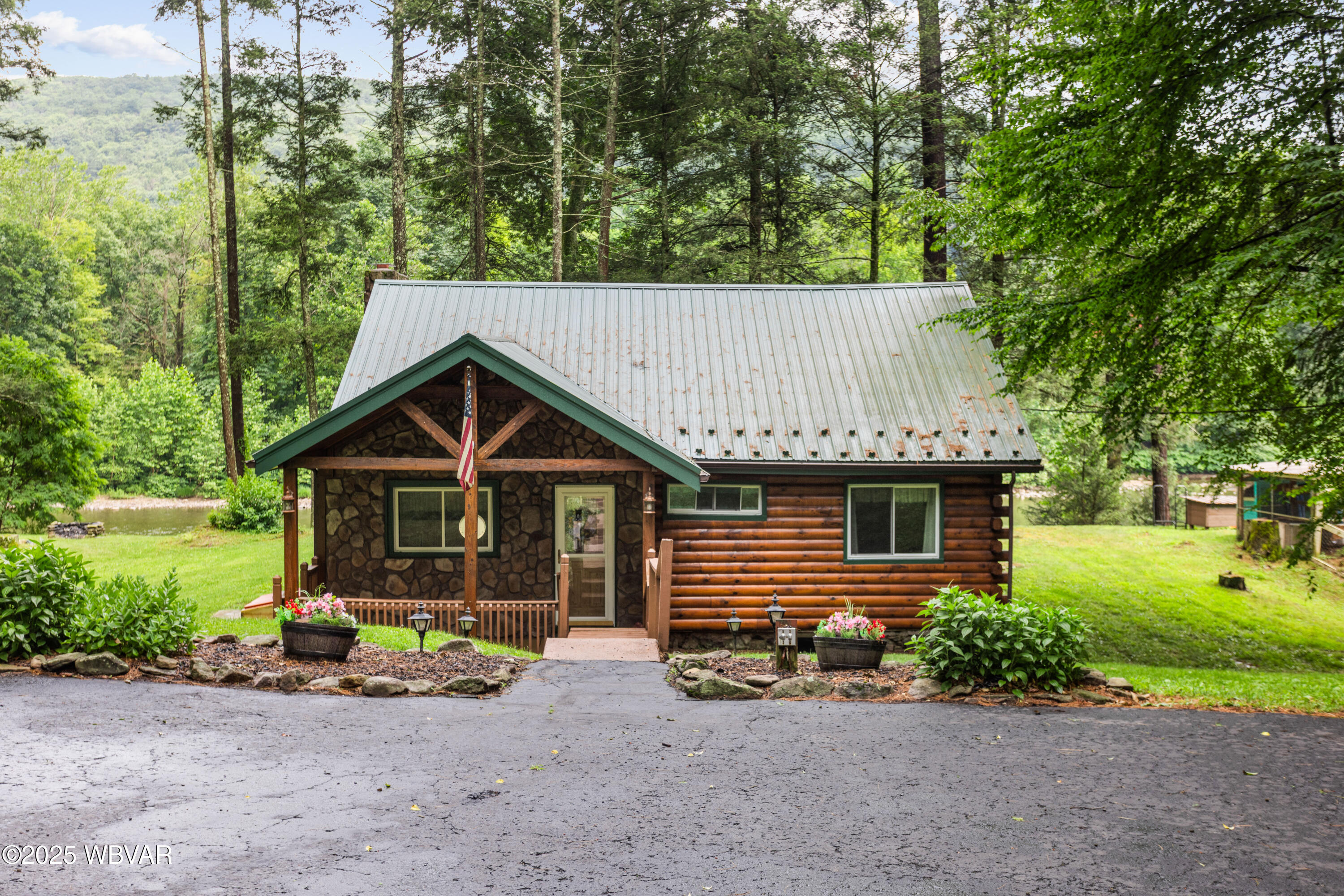 2176 WALLIS RUN ROAD