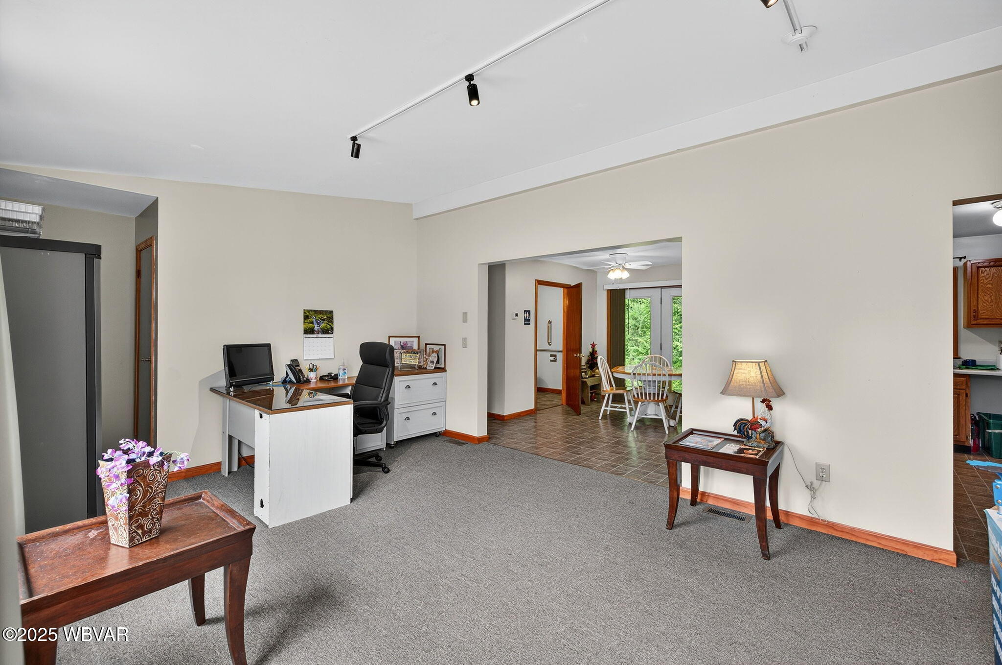 Properties 6 3181 COLUMBIA BOULEVARD