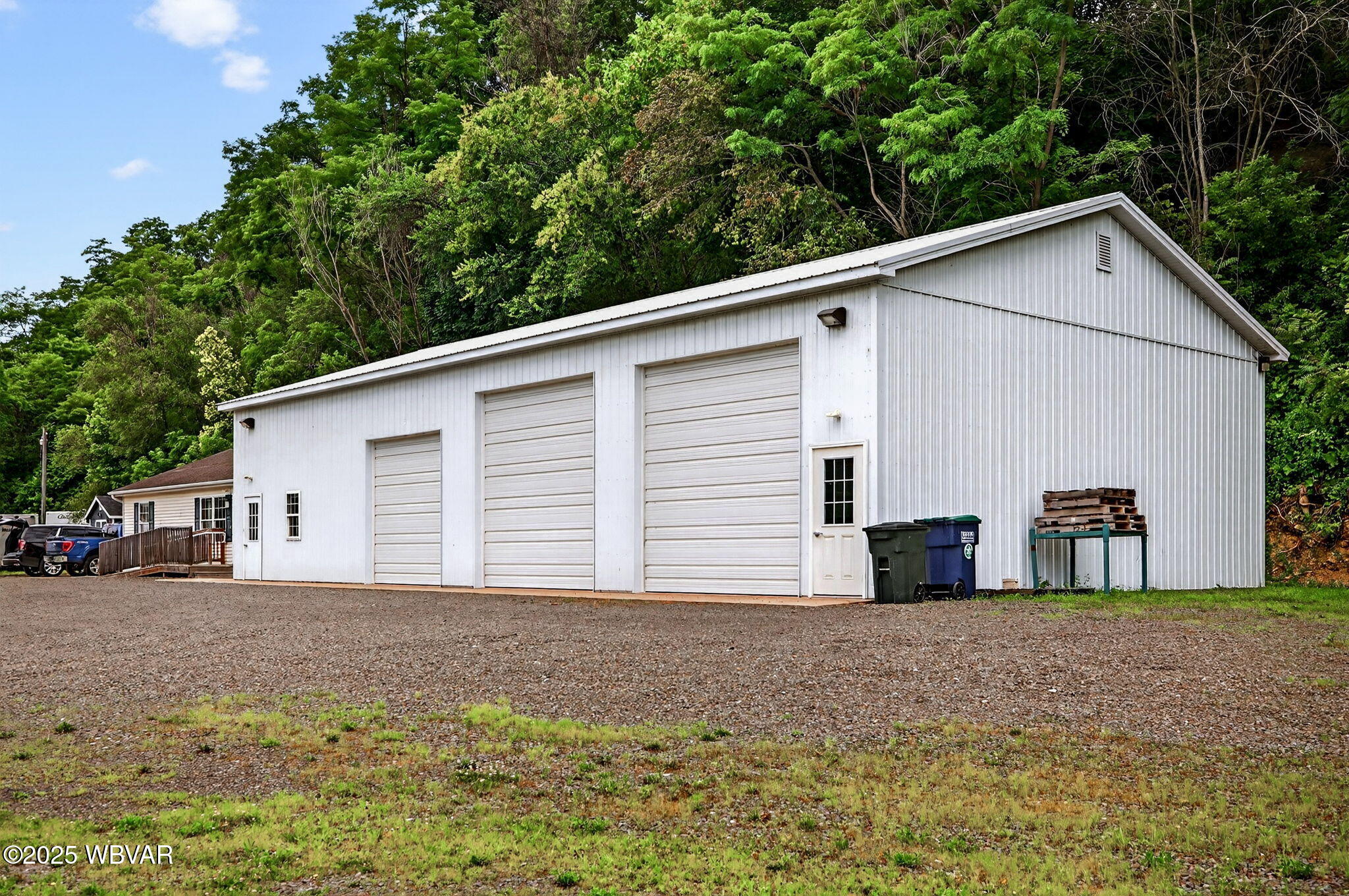 Properties 3 3181 COLUMBIA BOULEVARD