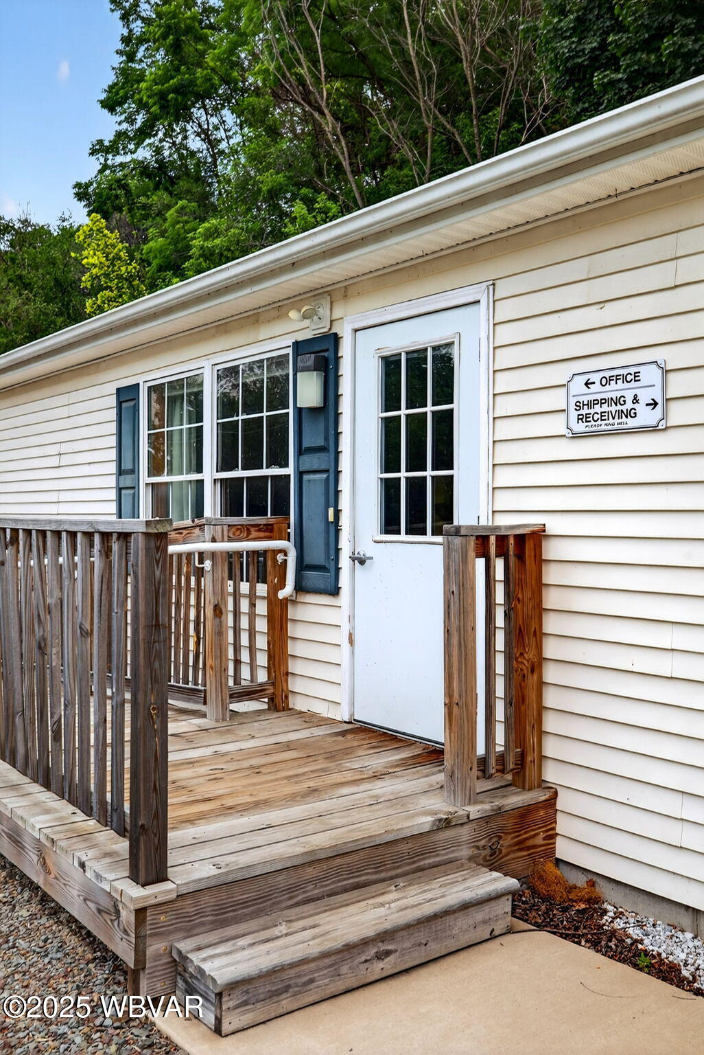 Properties 5 3181 COLUMBIA BOULEVARD