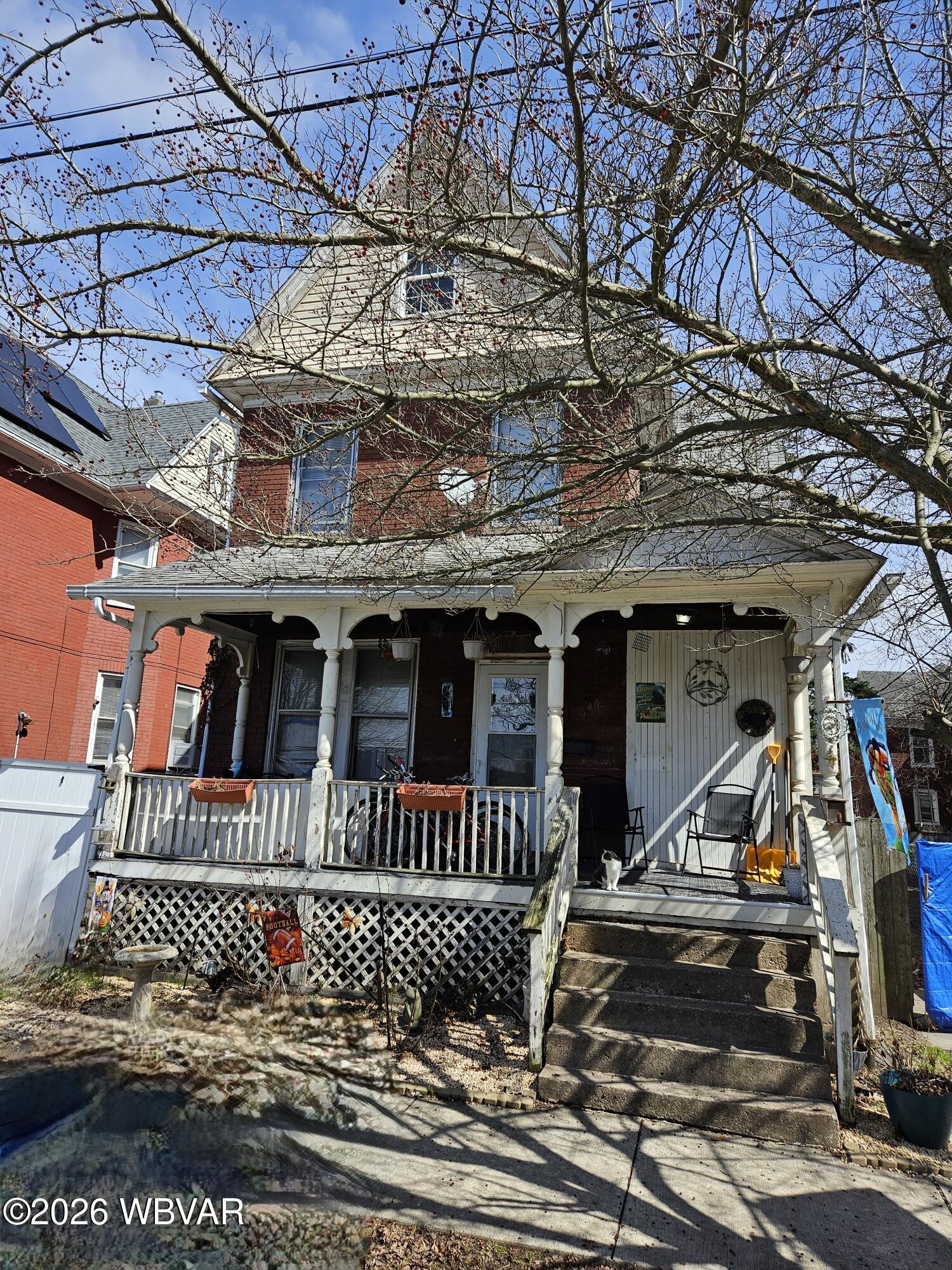 Properties 4 646 CHERRY STREET