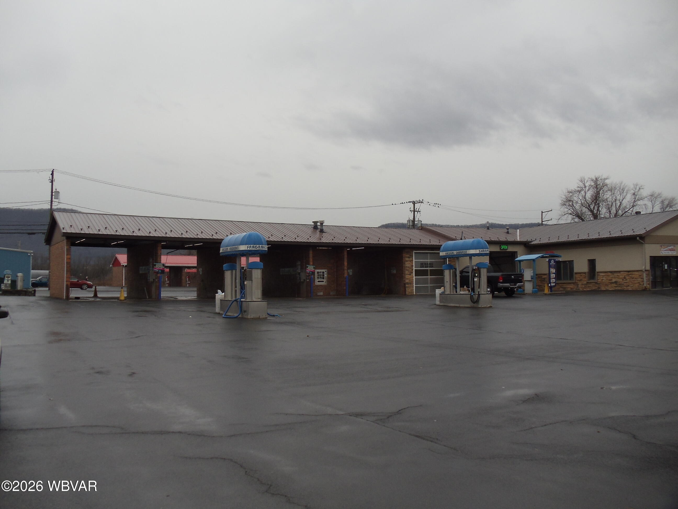 810 WASHINGTON BOULEVARD