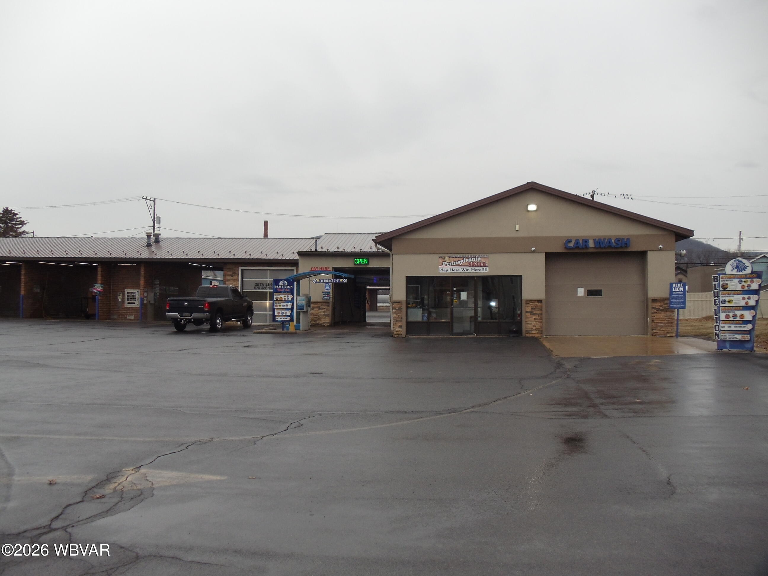 810 WASHINGTON BOULEVARD