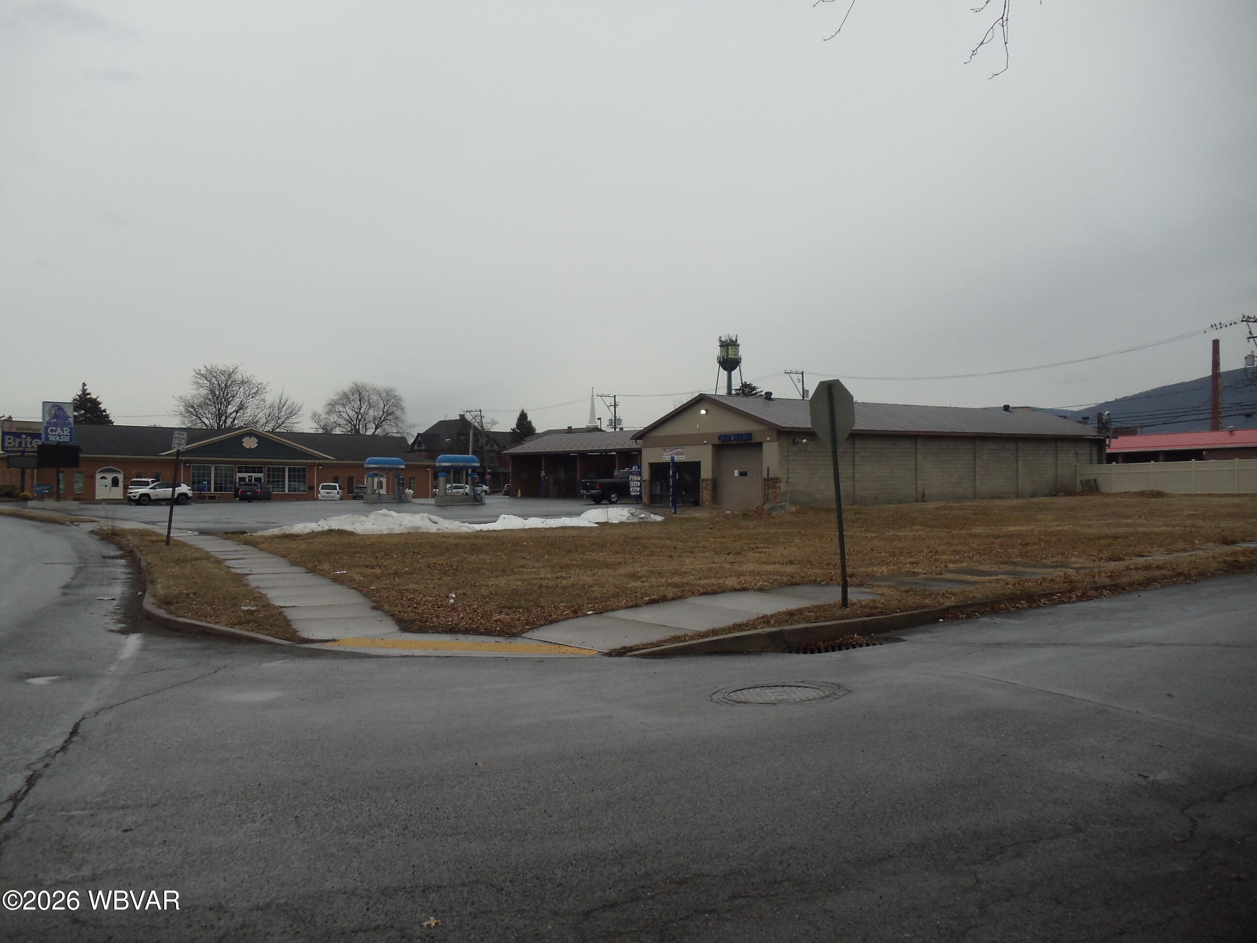 810 WASHINGTON BOULEVARD