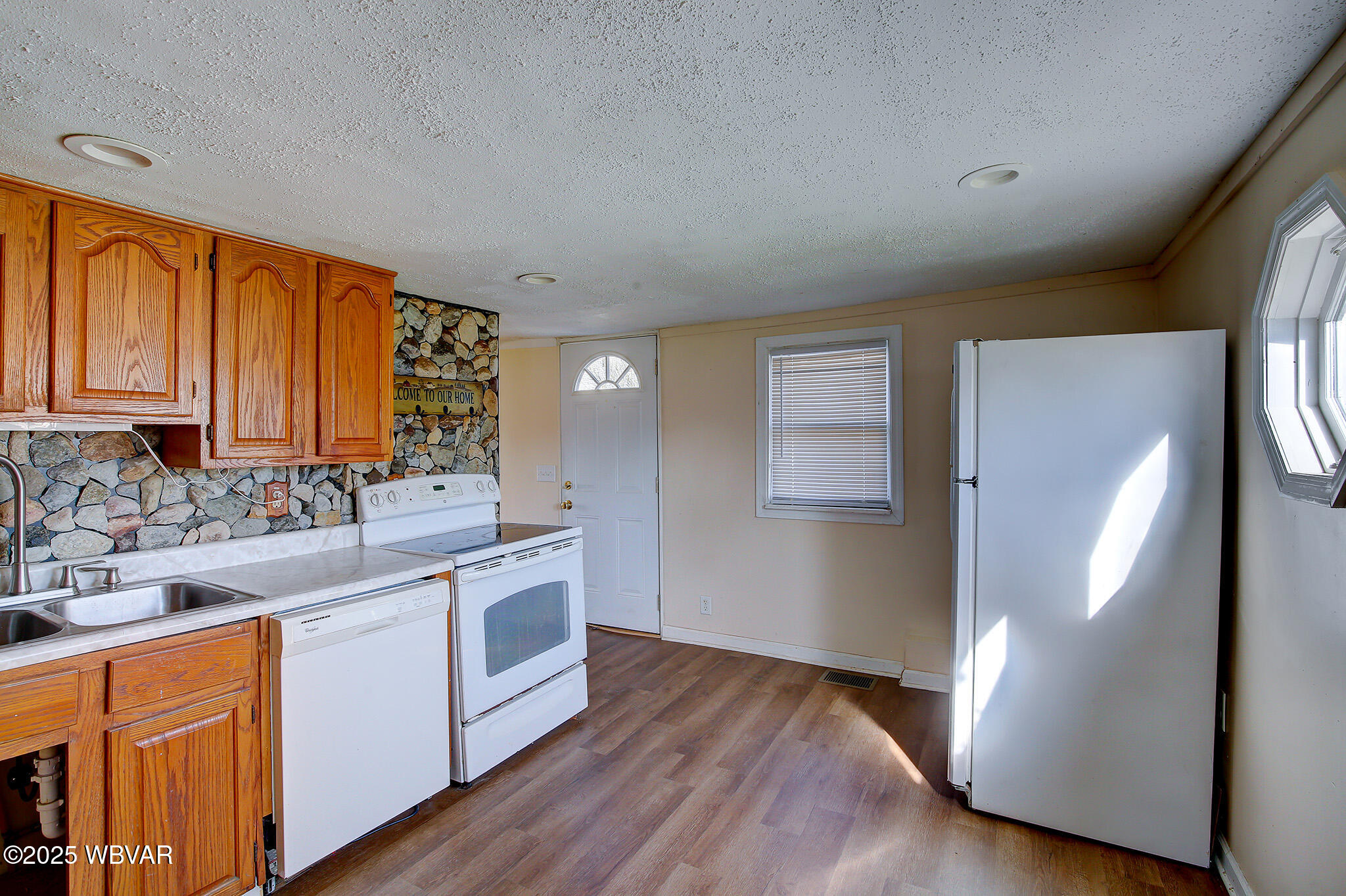 Lock Haven, Pennsylvania 17745, United States, 3 Bedrooms Bedrooms, ,1 BathroomBathrooms,Residential,Contingent,104444