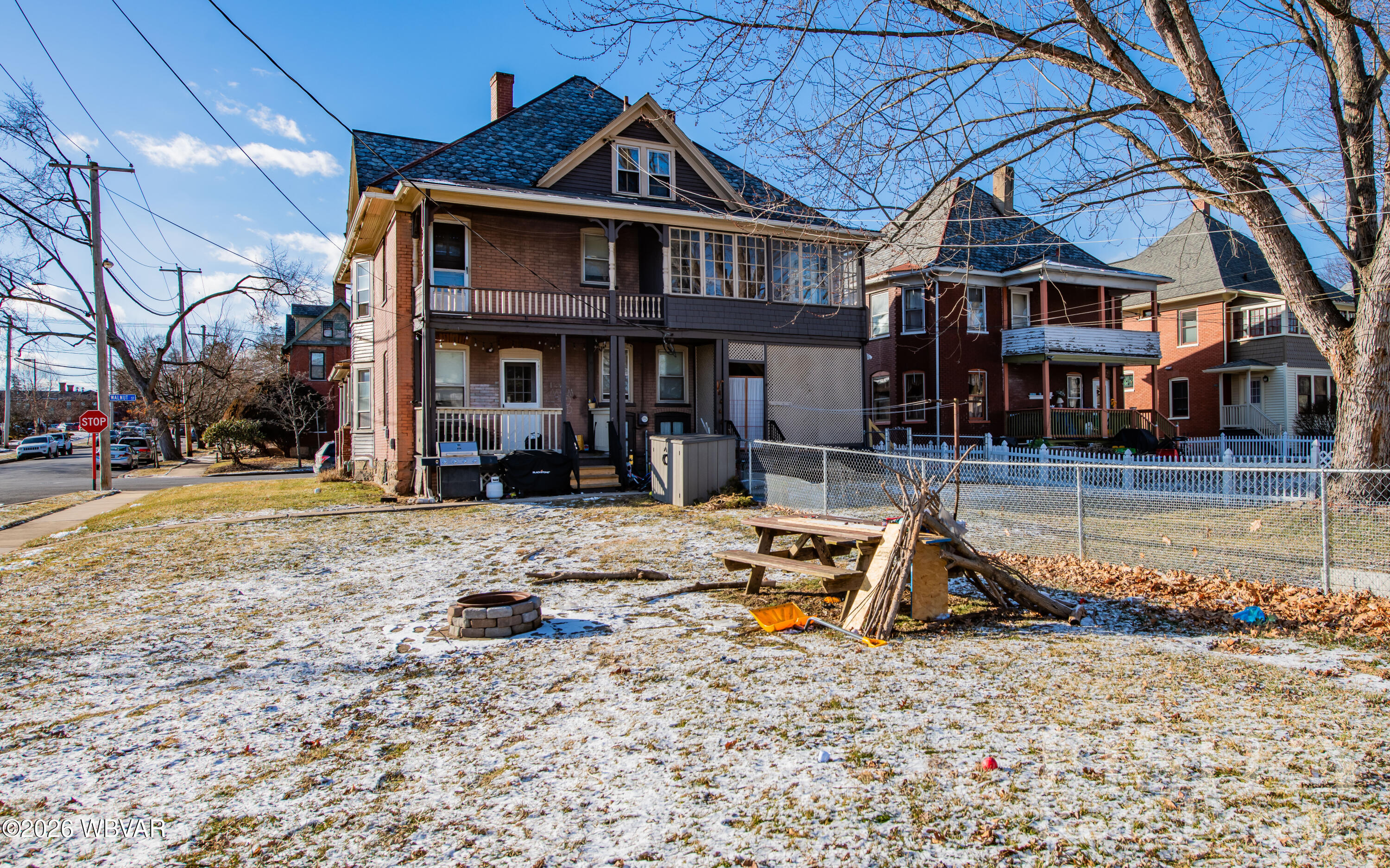 Properties 6 1000-1002 WALNUT STREET